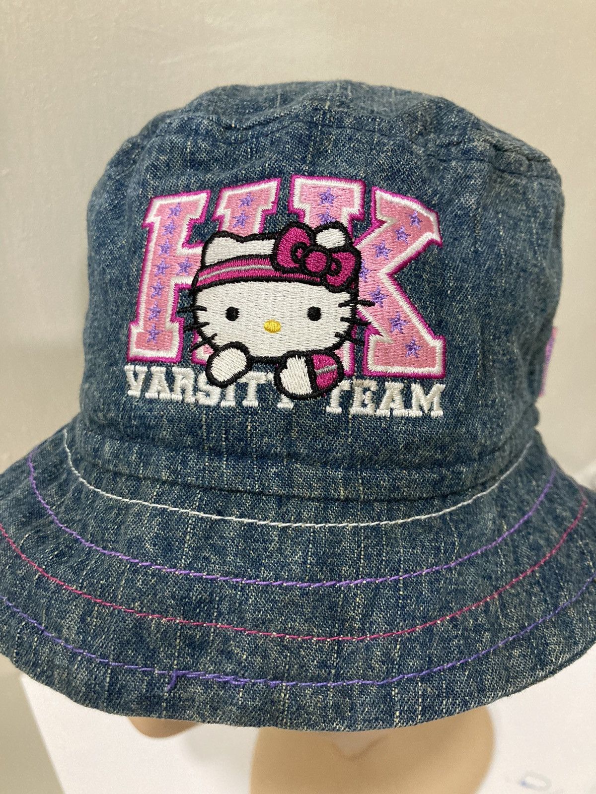 Japanese Brand Kids Varsity Team Hello Kitty Bucket Hat 7-14 Years Old Size ONE SIZE - 3 Thumbnail