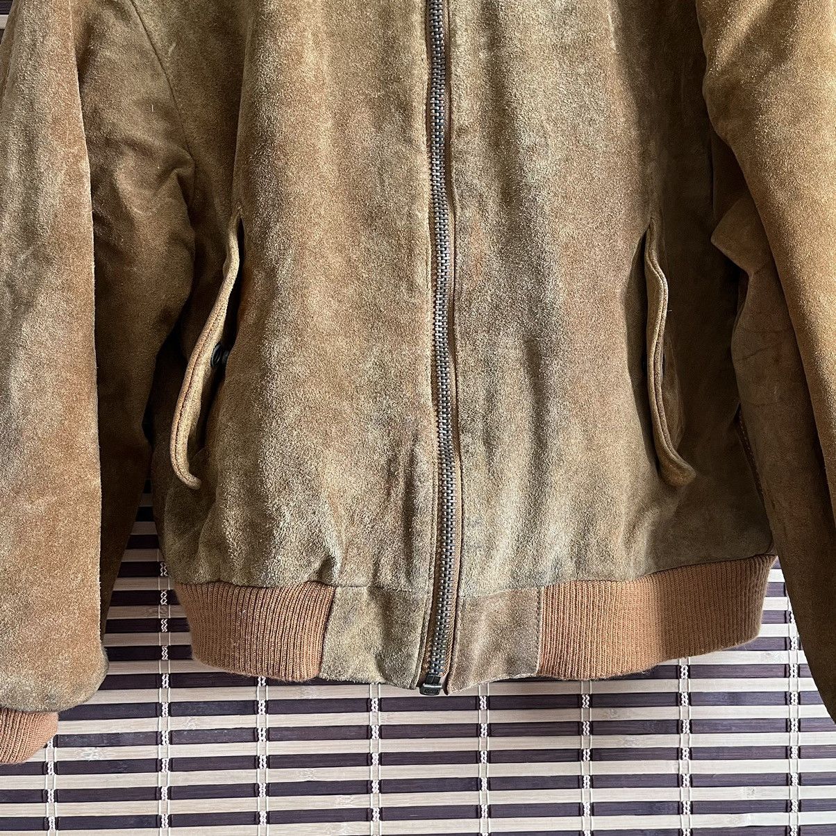 Vintage Vintage Bomber Cowhide Suede Leather Jacket Size US L / EU 52-54 / 3 - 9 Thumbnail