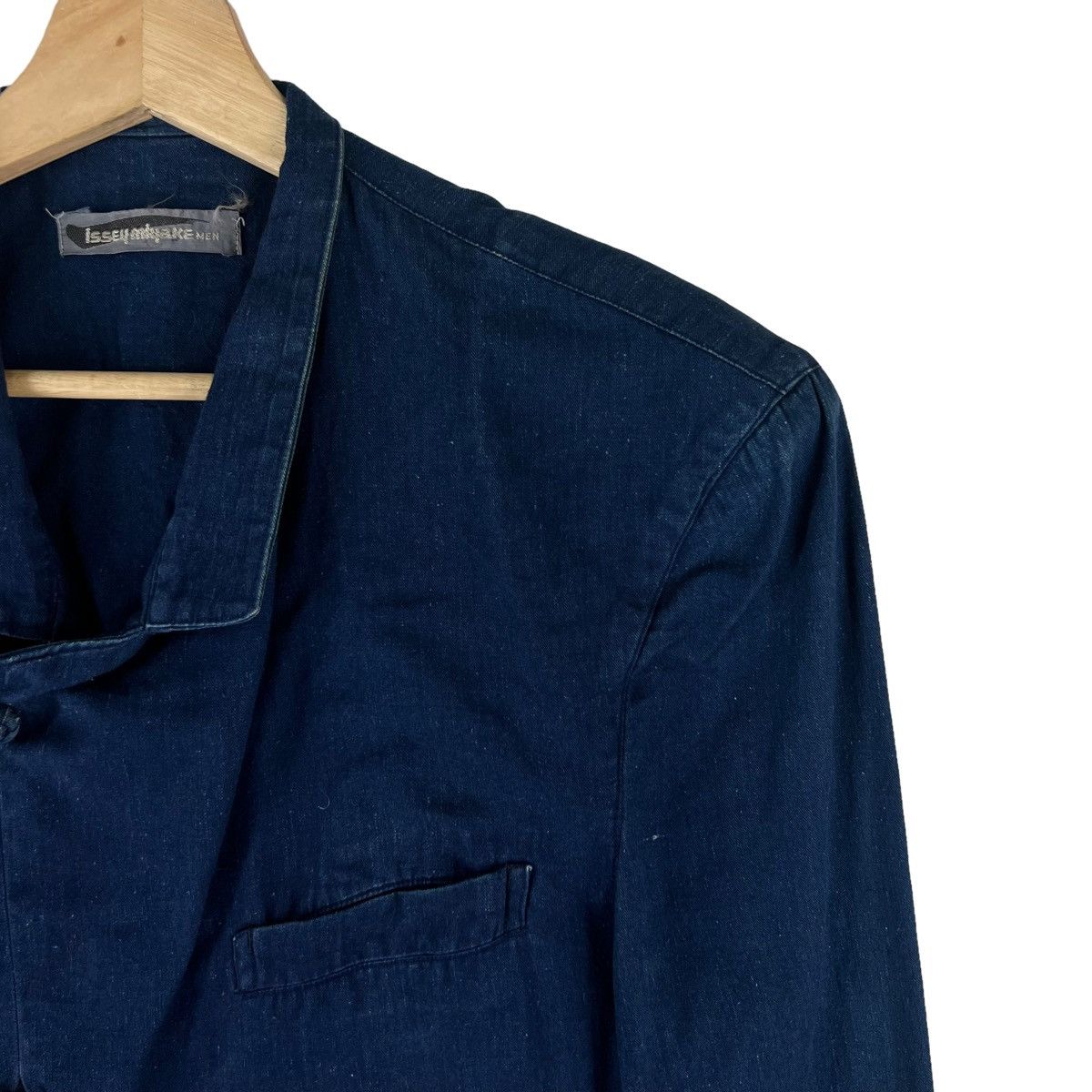 Issey Miyake ISSEY MIYAKE MEN INDIGO BLUE MANDARIN JACKET JAPAN MADE Size US S / EU 44-46 / 1 - 9 Thumbnail