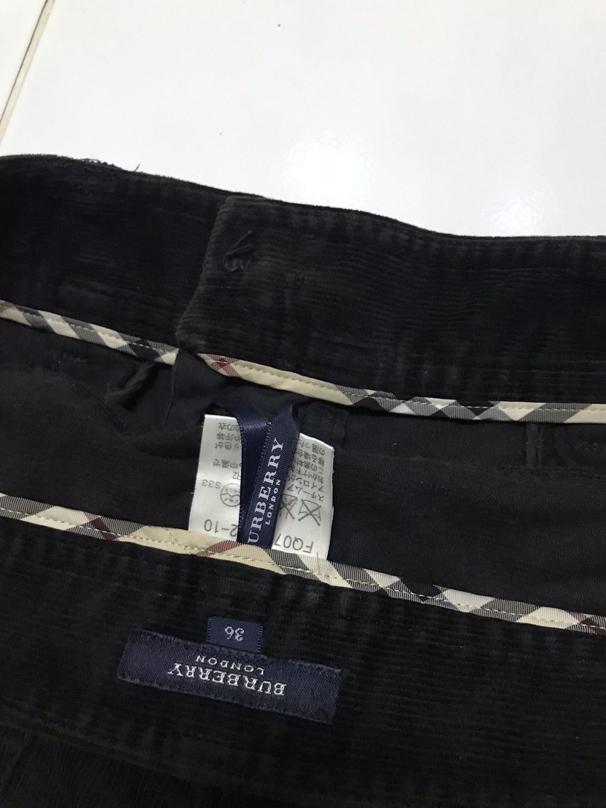 Burberry Burberry velvet pants Size 27" / US 4 / IT 40 - 6 Thumbnail