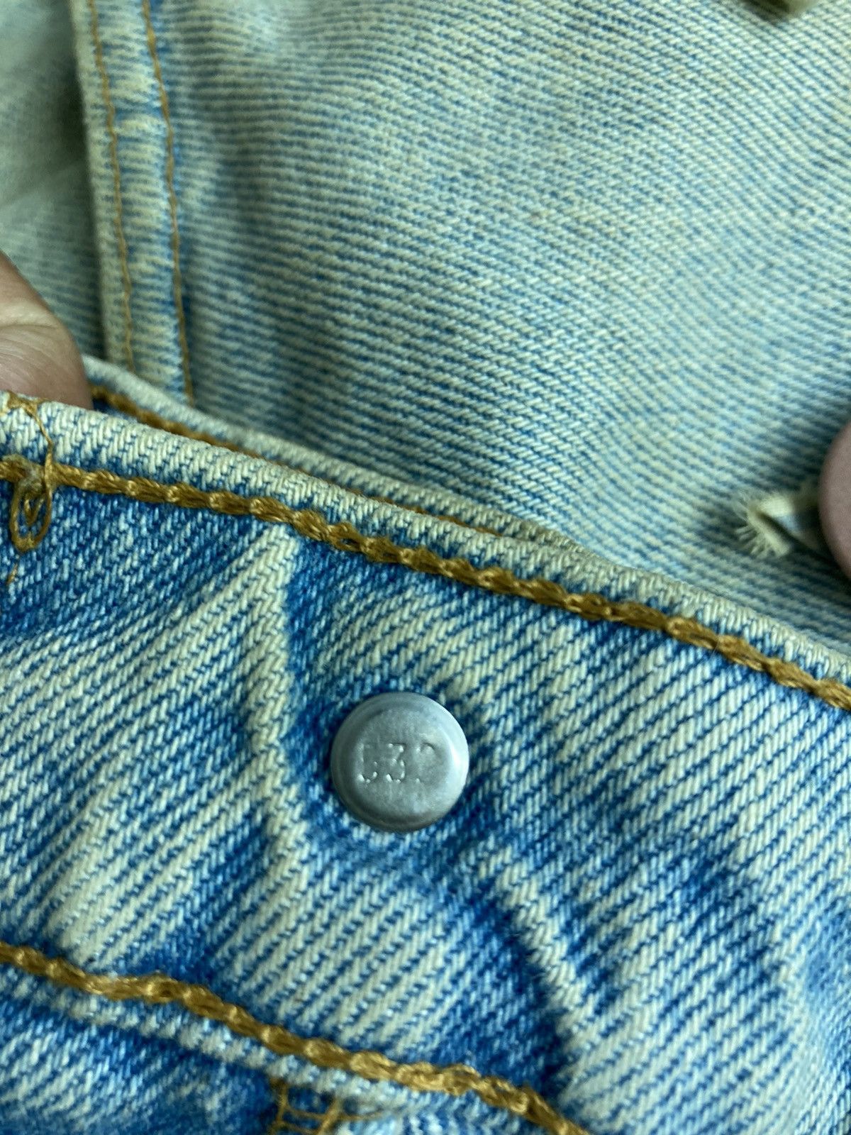 Levi's × Vintage VINTAGE LEVIS TRASHED DISTRESSED DENIM Size US 31 - 11 Thumbnail