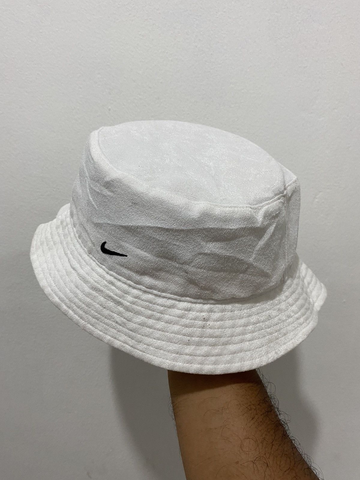 Nike 🔥Vintage🔥 Nike Small Swoosh Bucket Hat Size ONE SIZE - 2 Thumbnail