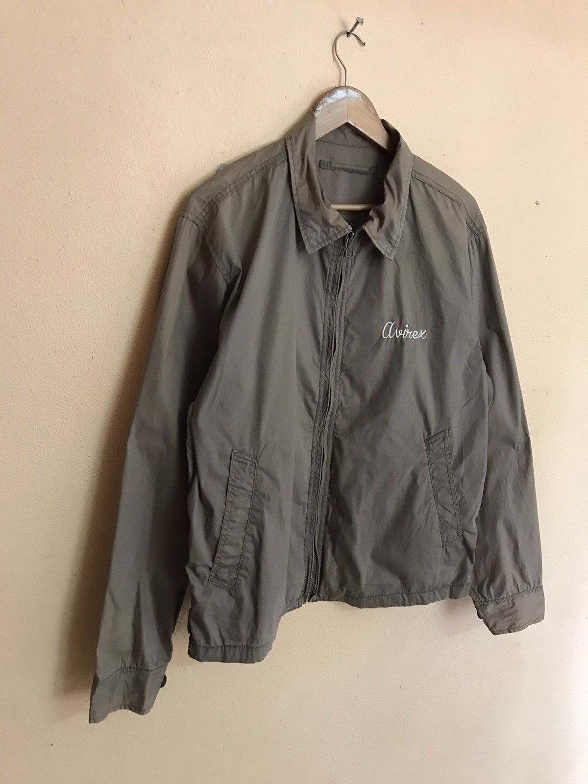 Avirex RARE VINTAGE AVIREX EMBROIDERED TIGER USS SARATOGA JACKET Size US L / EU 52-54 / 3 - 7 Thumbnail