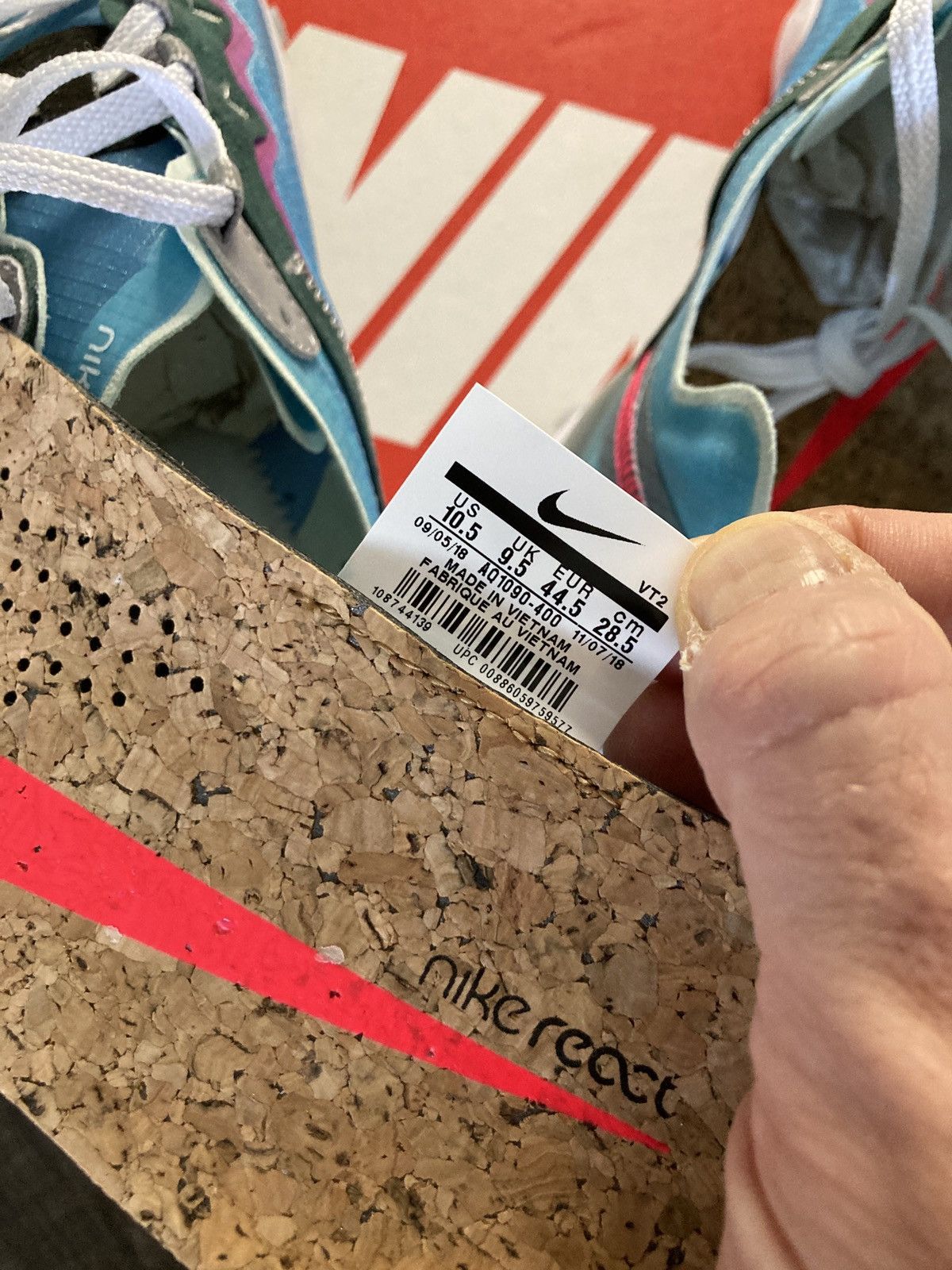 Nike NIKE React Element 87 Royal Tint 2019 Size US 10.5 / EU 43-44 - 6 Thumbnail