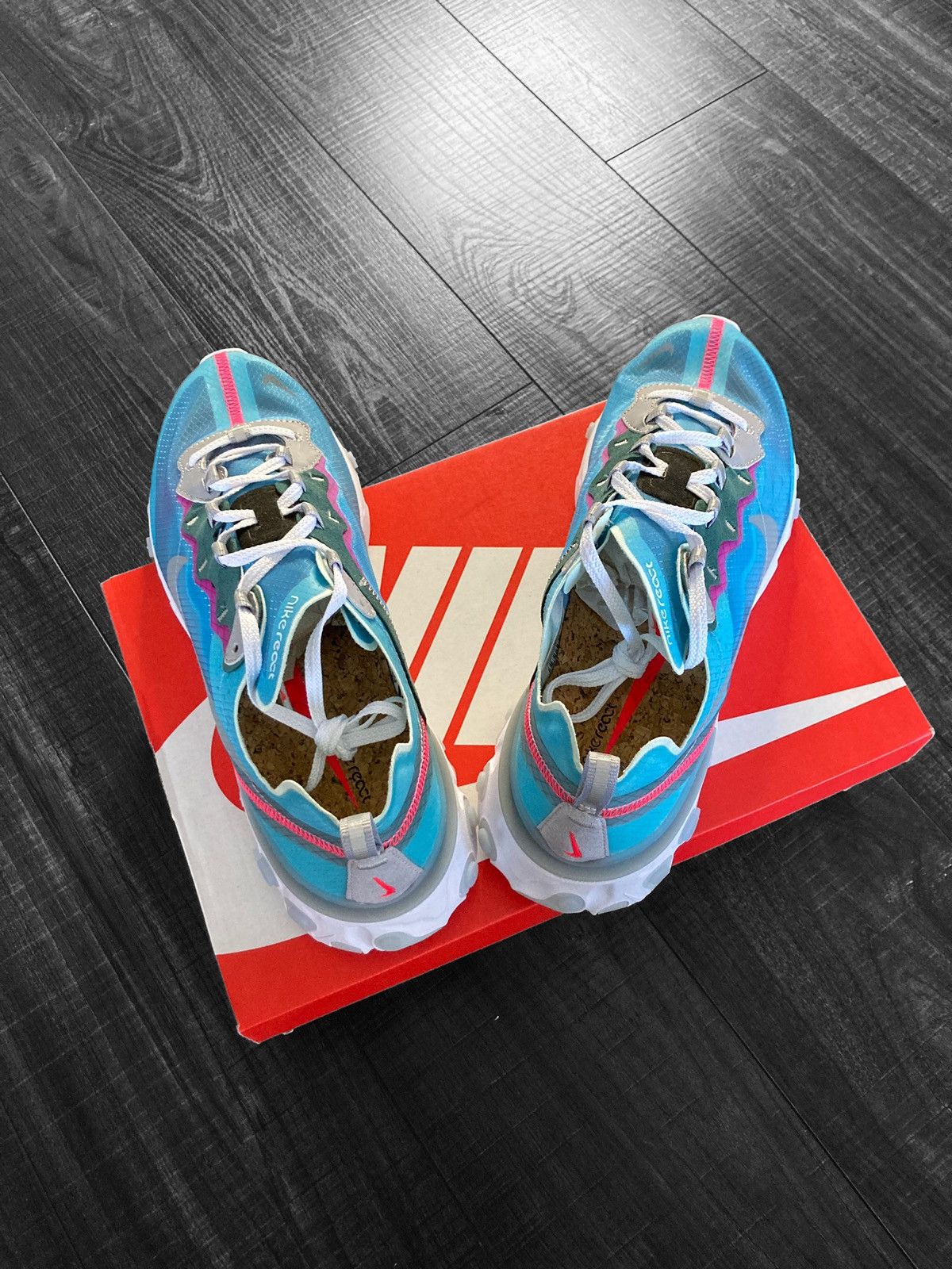 Nike NIKE React Element 87 Royal Tint 2019 Size US 10.5 / EU 43-44 - 2 Thumbnail