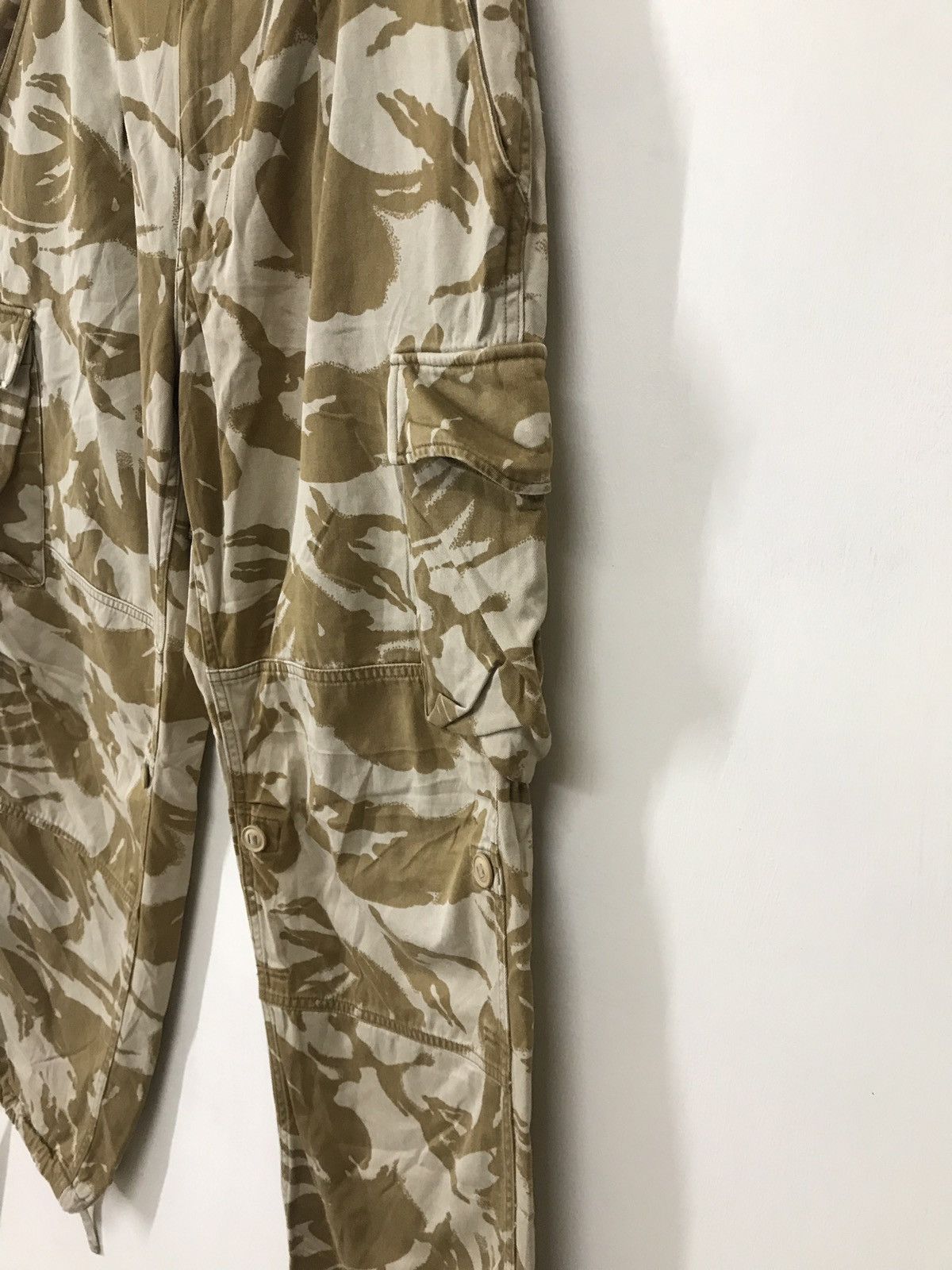 Wtaps JAPAN BRAND CAMOUFLAGE COMBAT CARGO PANTS TACTICAL BY WTAPS Size US 34 / EU 50 - 2 Thumbnail