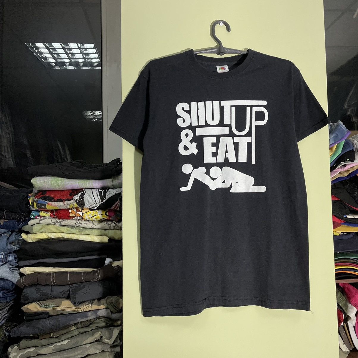 Vintage Vintage 90s Graphic Tee Humor Streetwear Black Single Stitch Size US M / EU 48-50 / 2 - 3 Thumbnail