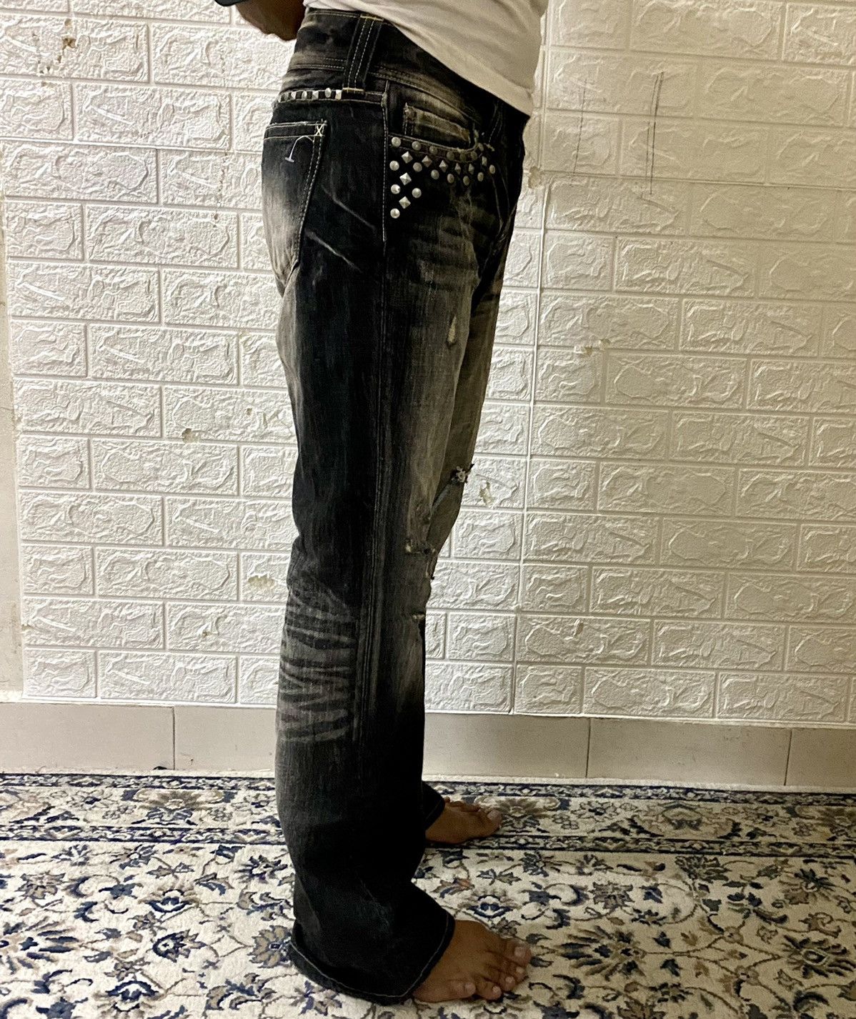 Vanquish Vanquish Studded Distressed Denim Flare Jeans LGB Size US 30 / EU 46 - 23 Thumbnail