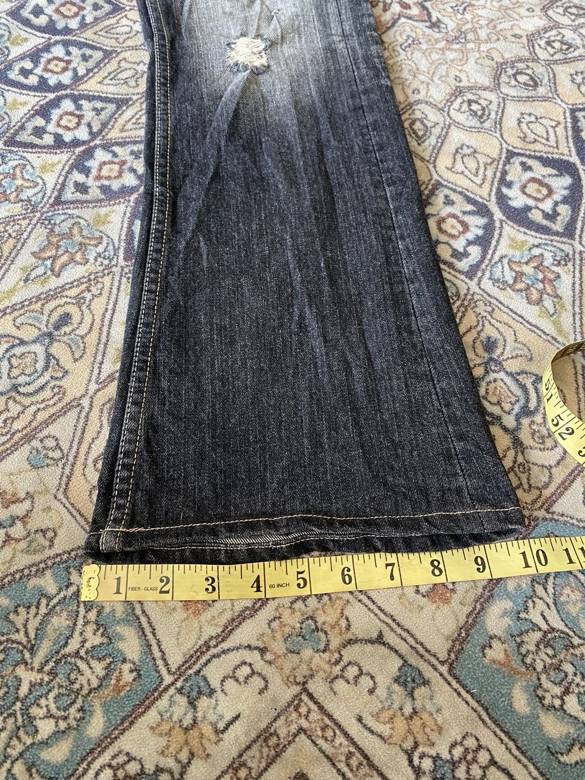 Vanquish Vanquish Studded Distressed Denim Flare Jeans LGB Size US 30 / EU 46 - 21 Thumbnail