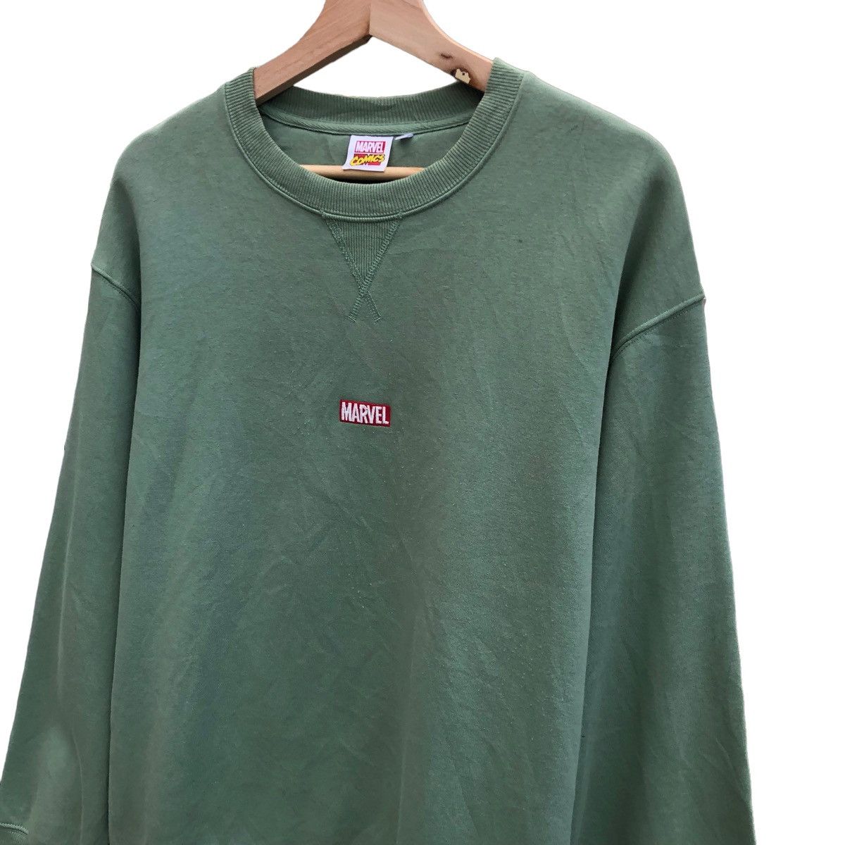 Disney × Supreme Supreme Style Box Logo crewneck Size US M / EU 48-50 / 2 - 3 Thumbnail