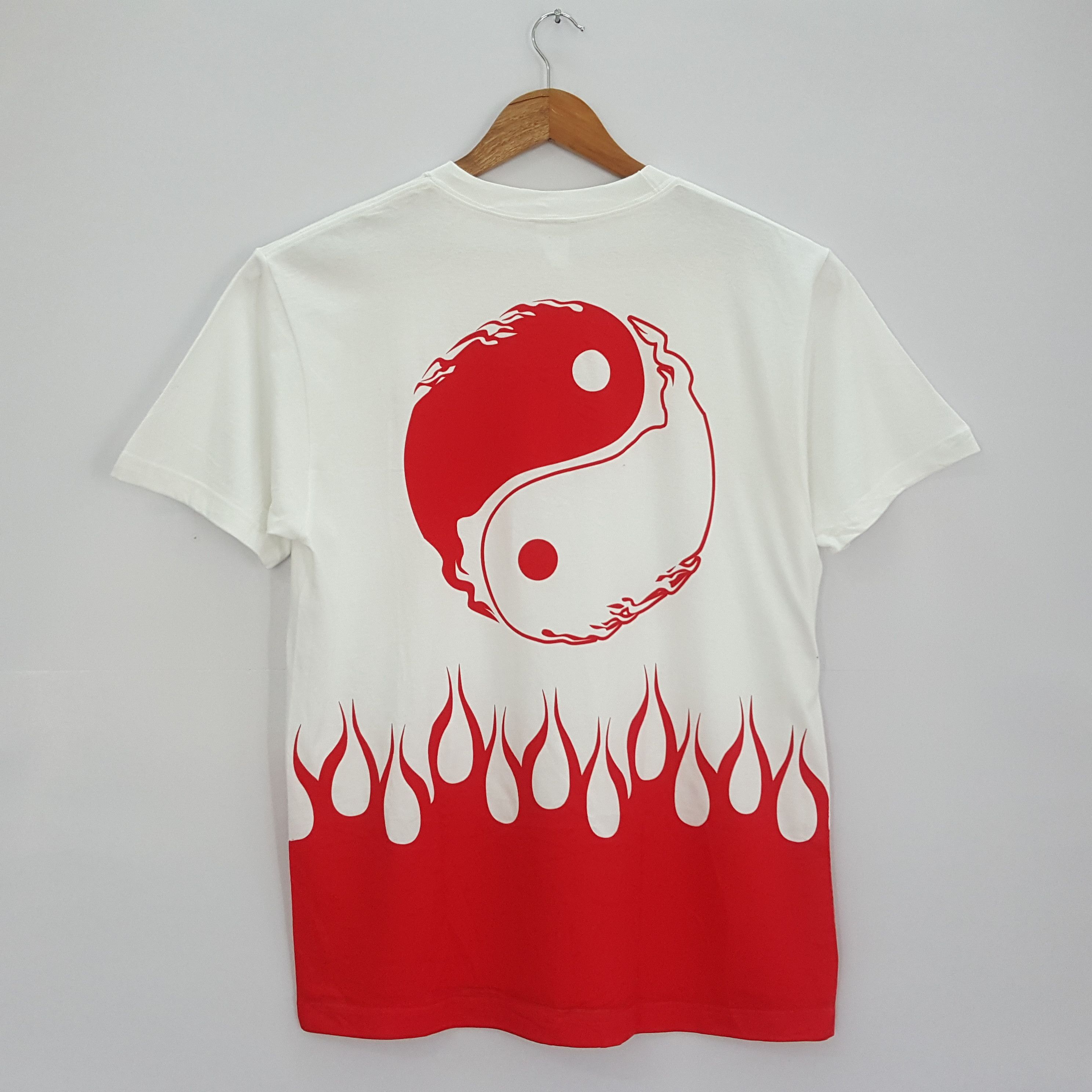 Japanese Brand × Vintage Vintage Japanese Brand Yang Ying Fire Work Design t-shirt Size US L / EU 52-54 / 3 - 1 Thumbnail