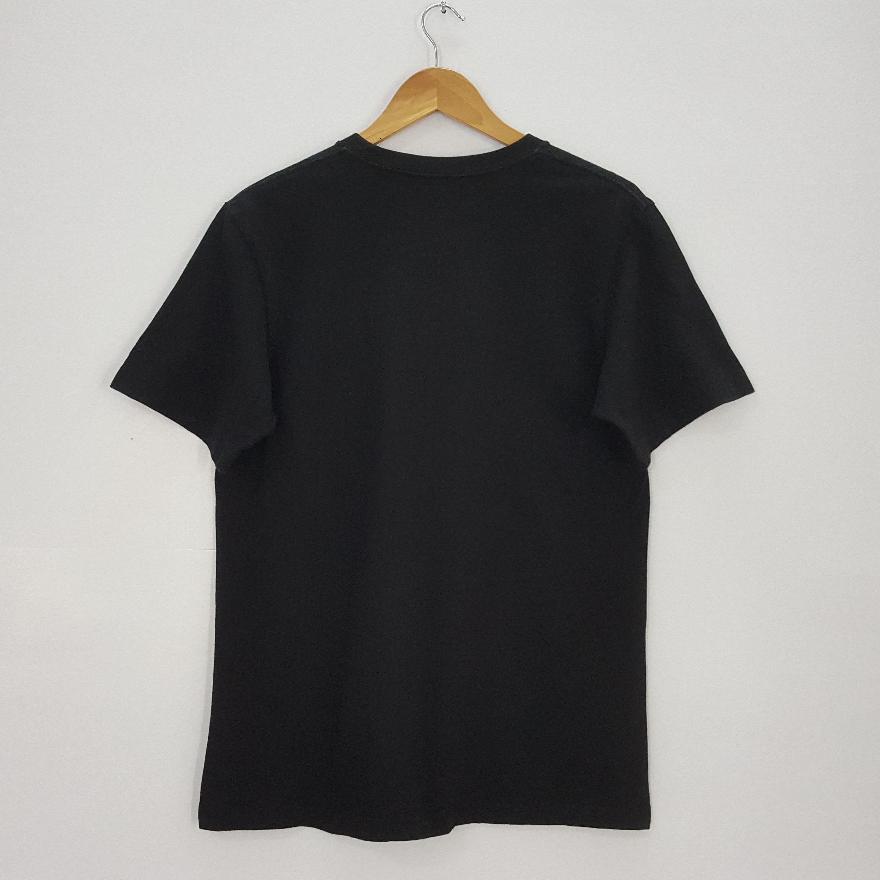Kaws × Uniqlo Vintage Kaws x Uniqlo Japanese brand t-shirt Size US M / EU 48-50 / 2 - 3 Thumbnail