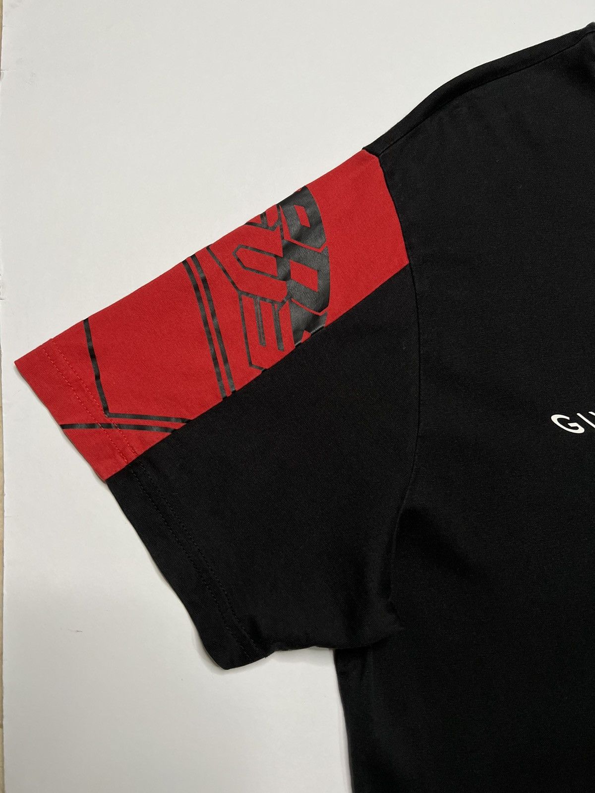 Givenchy Givenchy Sports Logo T-shirt Size US S / EU 44-46 / 1 - 5 Thumbnail