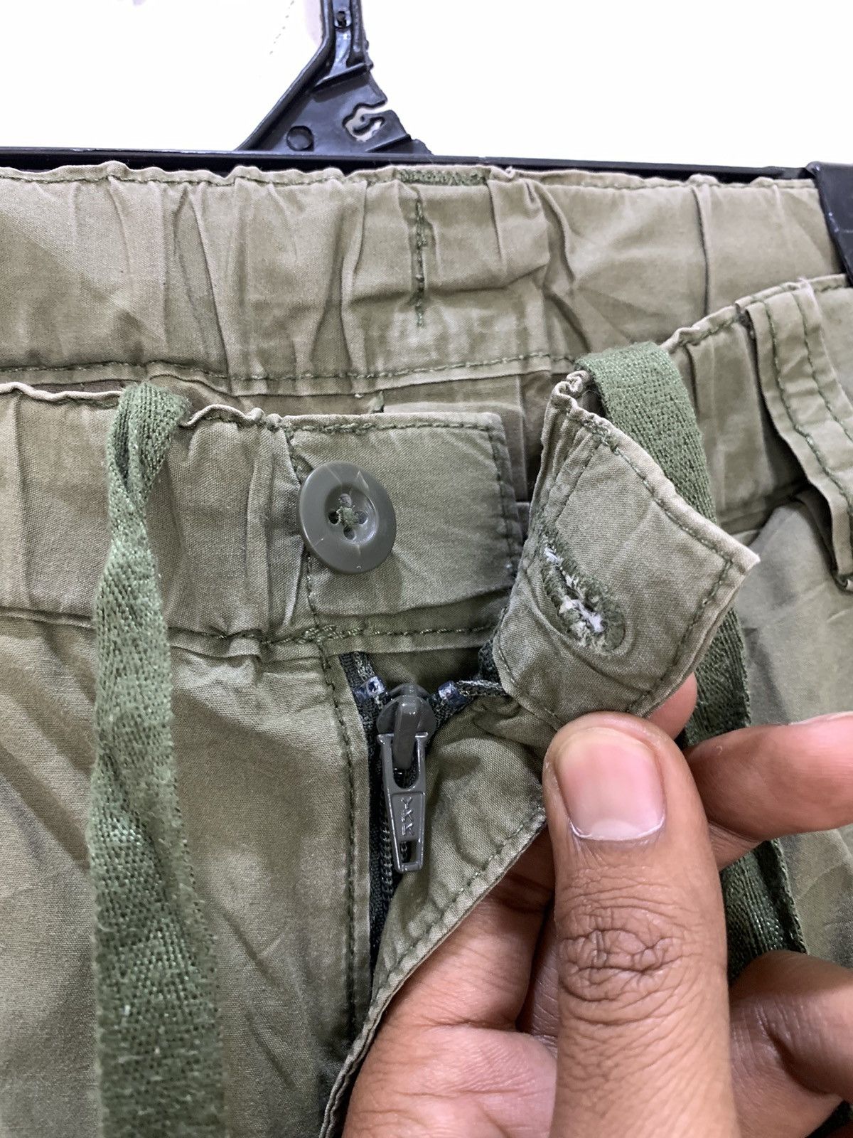 Seditionaries × Uniqlo UNIQLO Bondage Pullover Multipocket Cargo Crop Short Pant Size US 34 / EU 50 - 15 Thumbnail