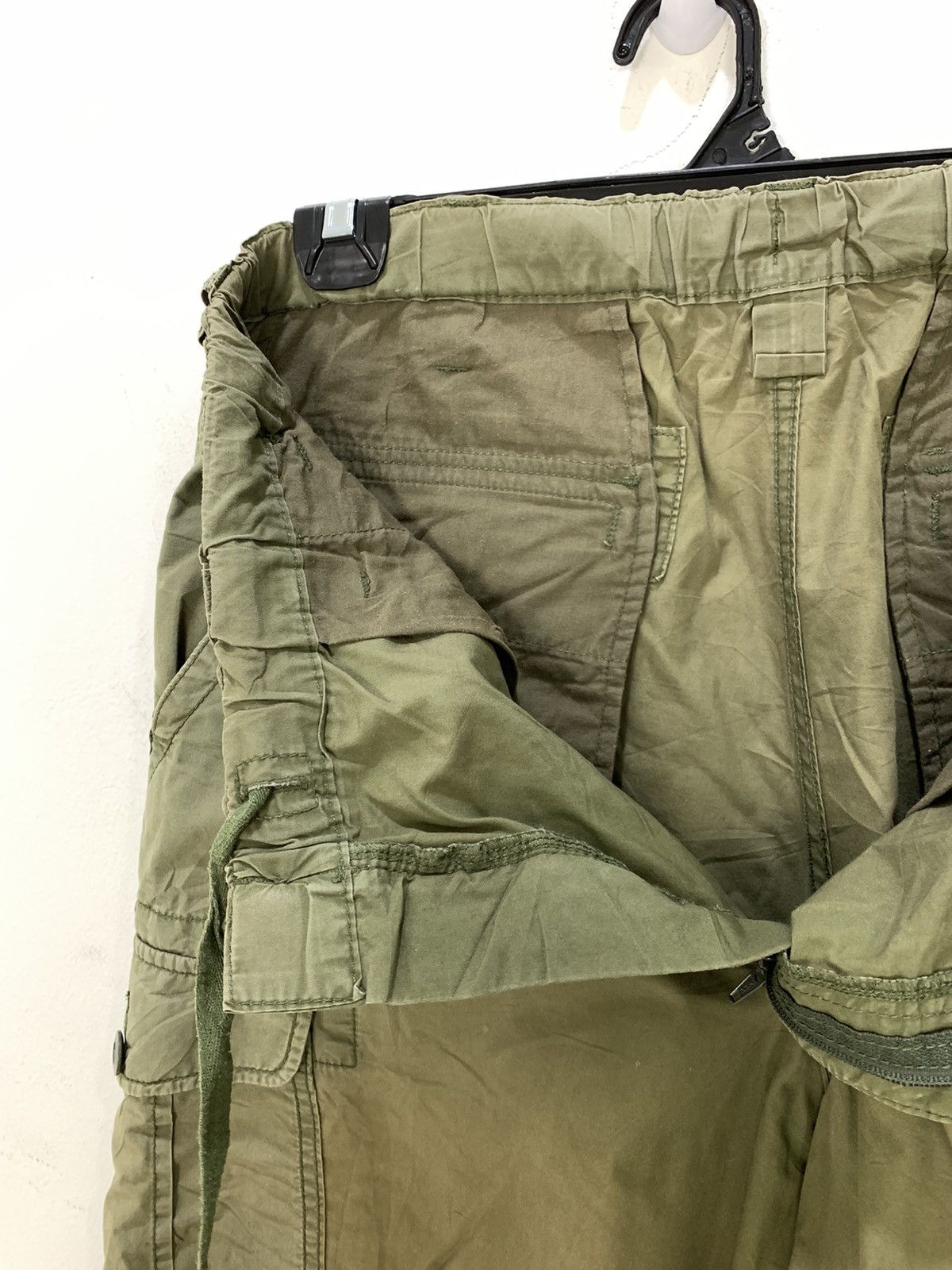 Seditionaries × Uniqlo UNIQLO Bondage Pullover Multipocket Cargo Crop Short Pant Size US 34 / EU 50 - 17 Thumbnail