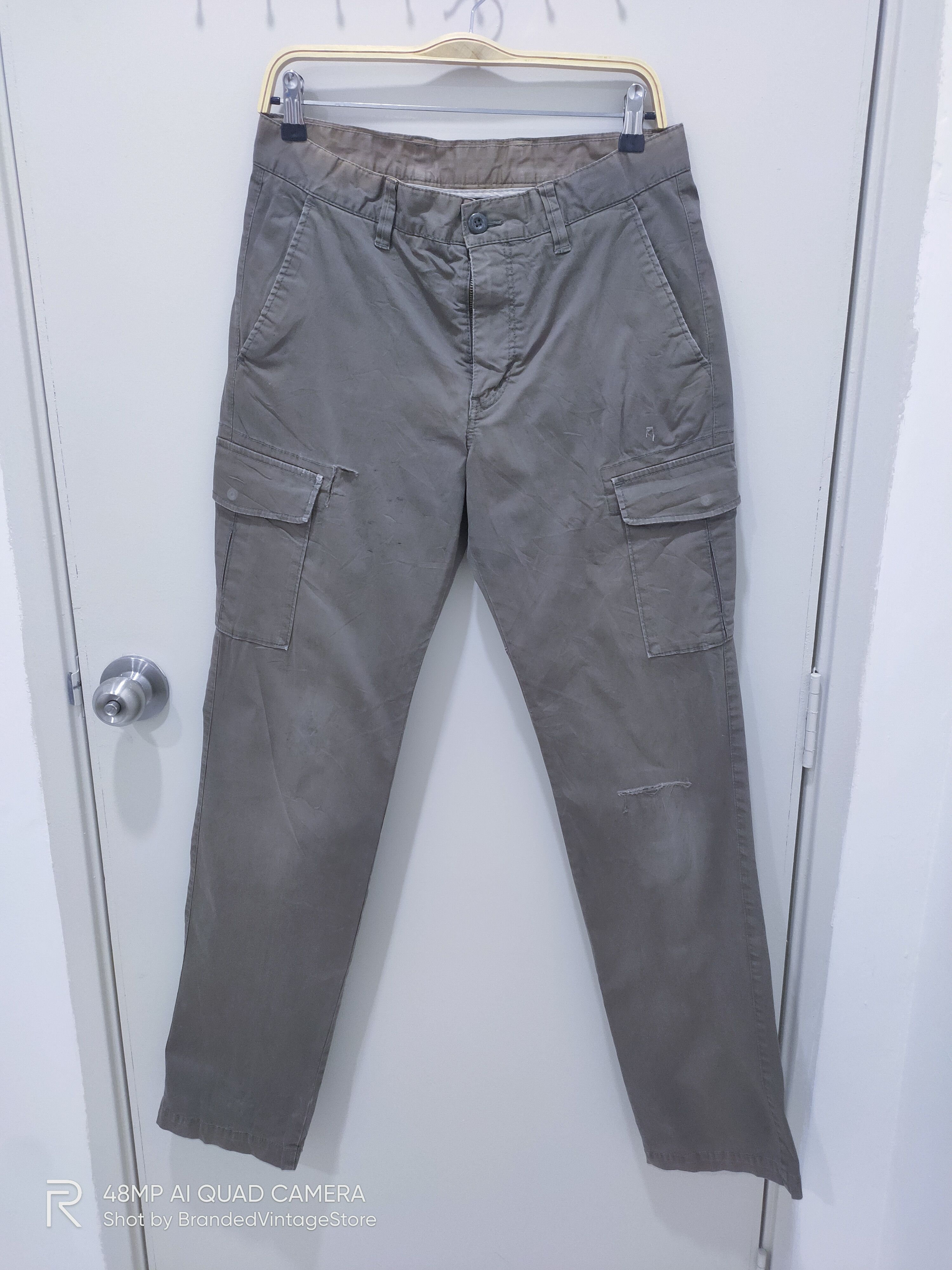Japanese Brand UNIQLO Hard Cotton Distress Multipocket Utility Cargo Pants Size US 32 / EU 48 - 1 Thumbnail