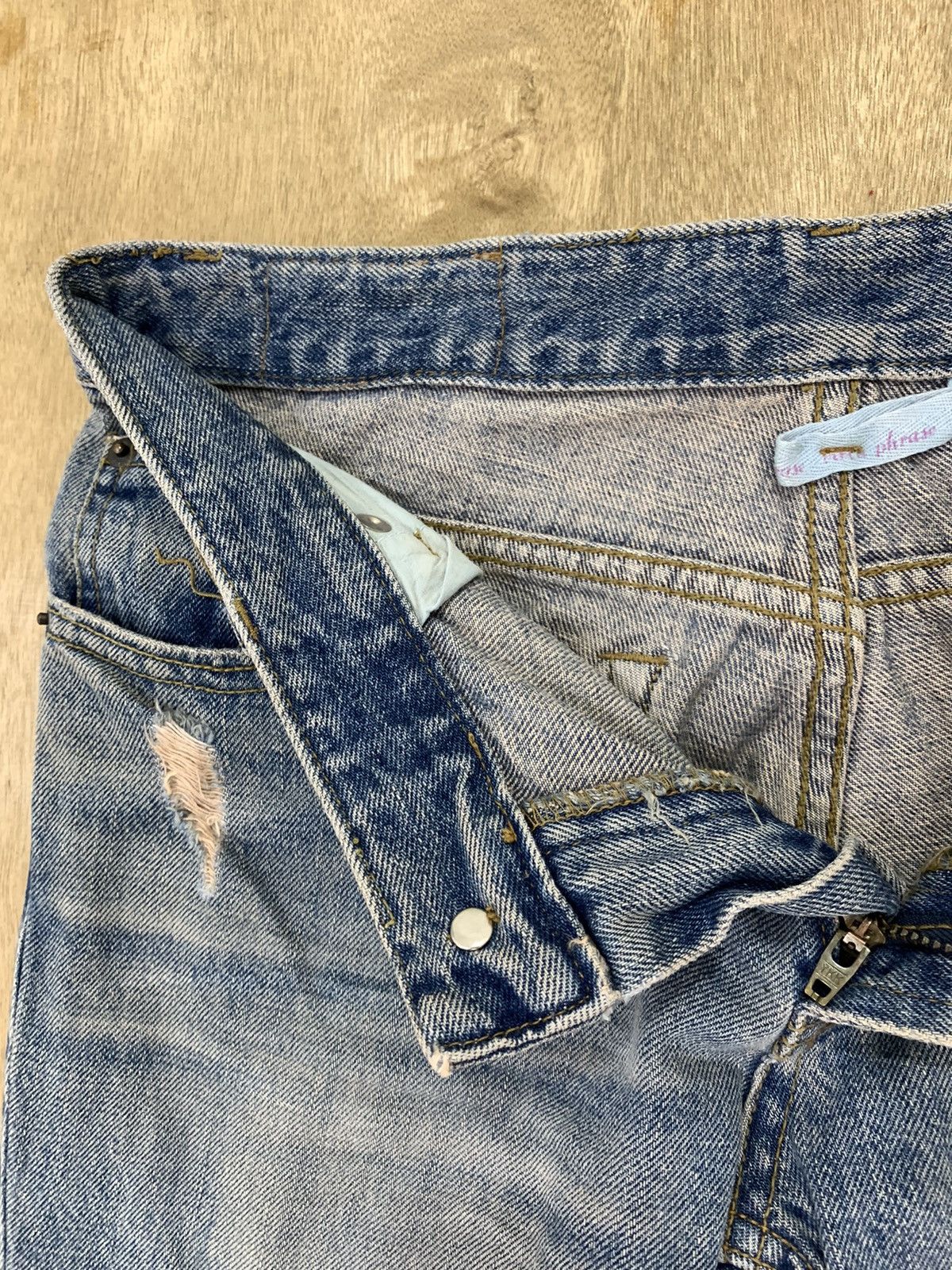 Japanese Brand VIRCA PHRASE Disstressed Denim SlimFit Harajuku Style Jeans Size 29" - 15 Thumbnail