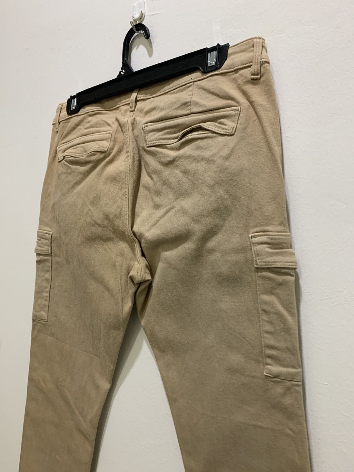 Uniqlo UNIQLO Multipocket Tactical Utility Skinny Slim CargoPant Size US 30 / EU 46 - 11 Thumbnail
