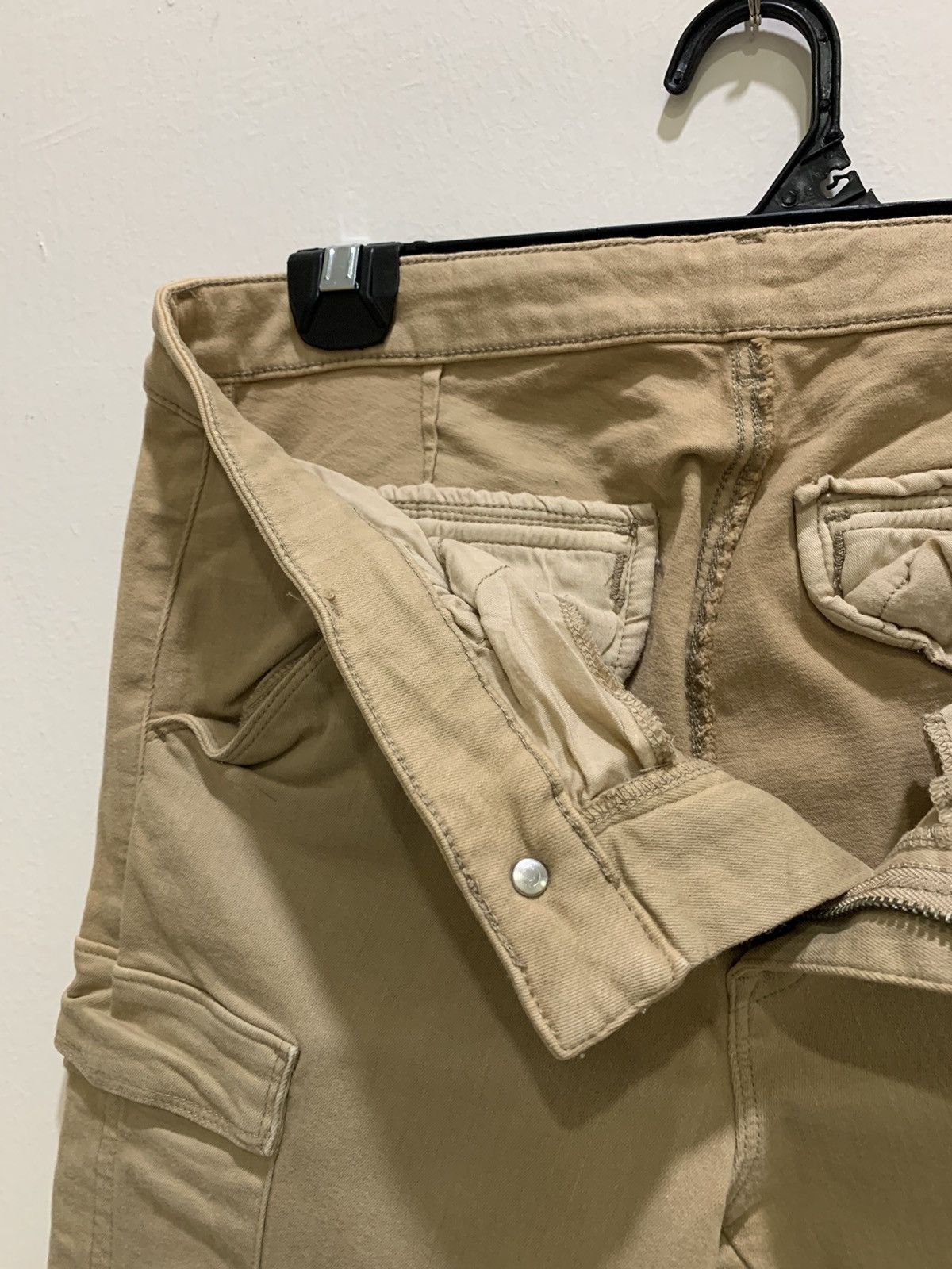 Uniqlo UNIQLO Multipocket Tactical Utility Skinny Slim CargoPant Size US 30 / EU 46 - 14 Thumbnail