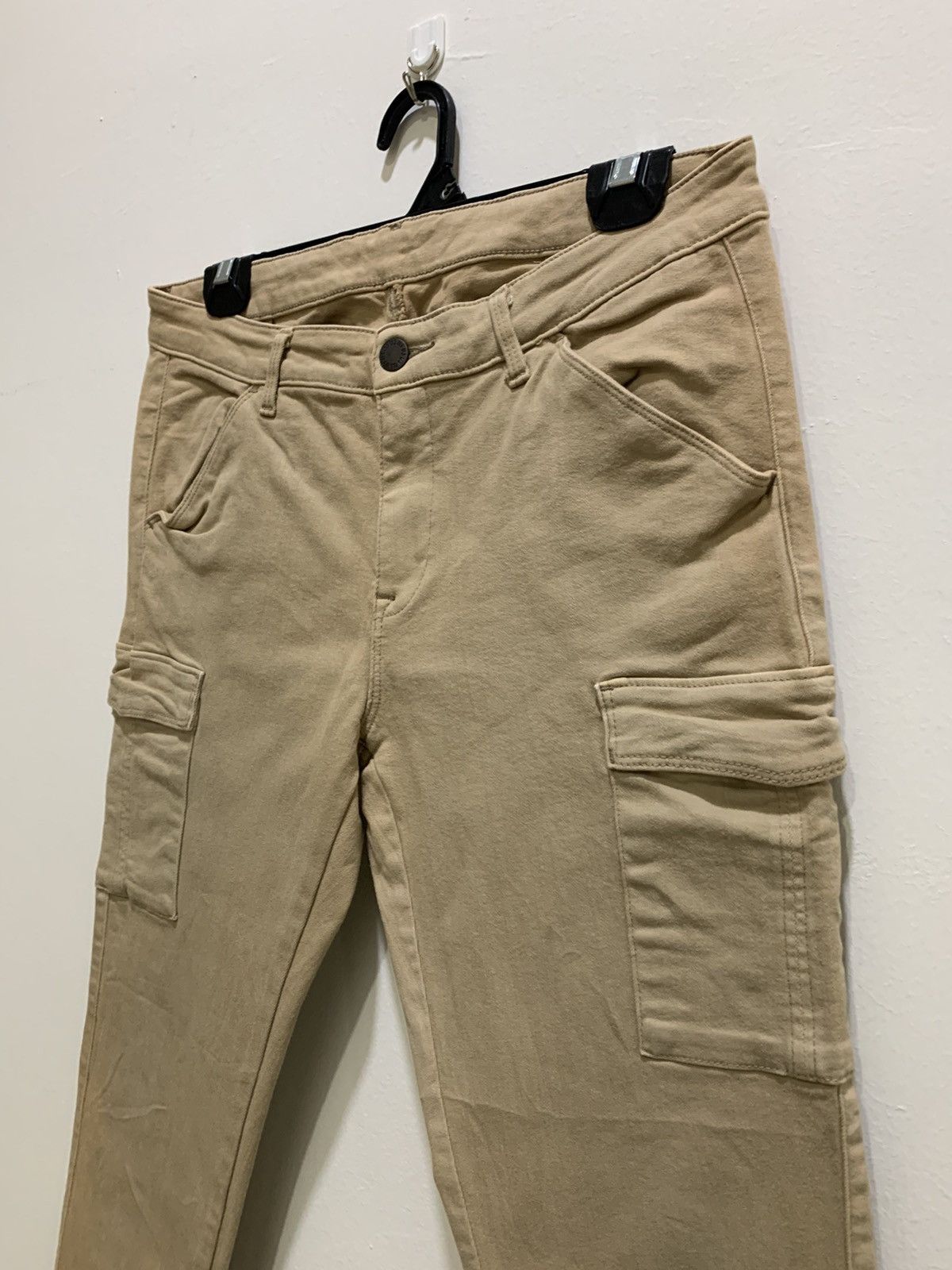 Uniqlo UNIQLO Multipocket Tactical Utility Skinny Slim CargoPant Size US 30 / EU 46 - 7 Thumbnail