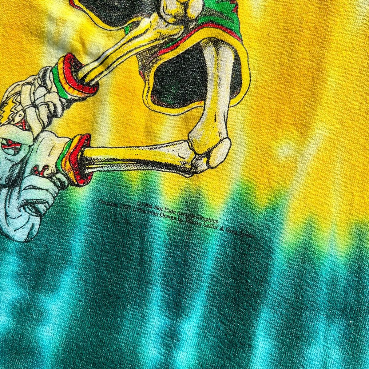 Band Tees × Vintage 🏀90s VERY RARE Autographed Grateful Dead x Lithuania Tee🔥 Size US XL / EU 56 / 4 - 4 Thumbnail