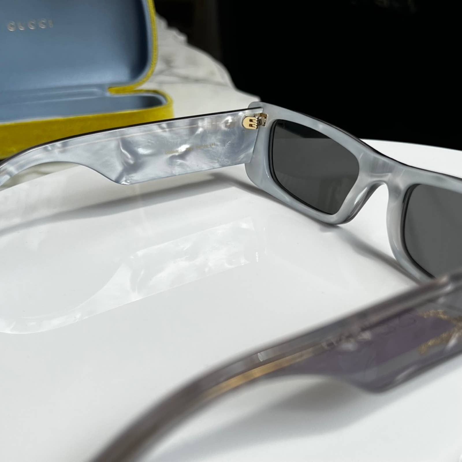 Gucci NEW Gucci GG0516S Grey Silver Mirror Sunglasses | Grailed