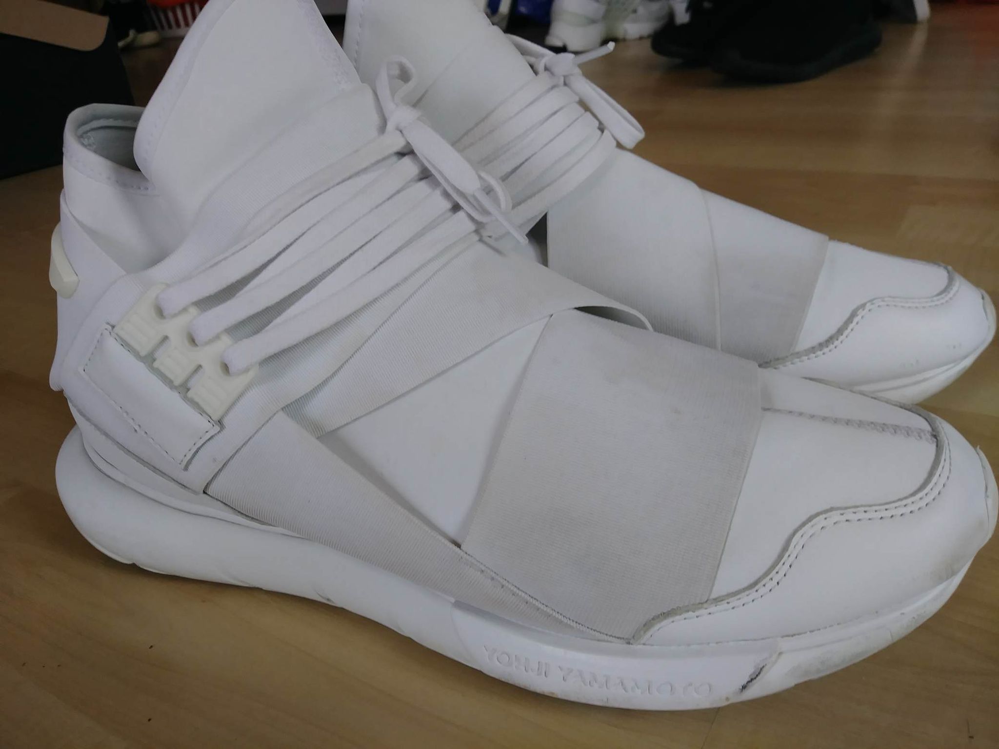 Adidas × Y-3 × Yohji Yamamoto Y-3 Yohji Yamamoto Qasa High Size 10.5 US Size US 10.5 / EU 43-44 - 2 Thumbnail