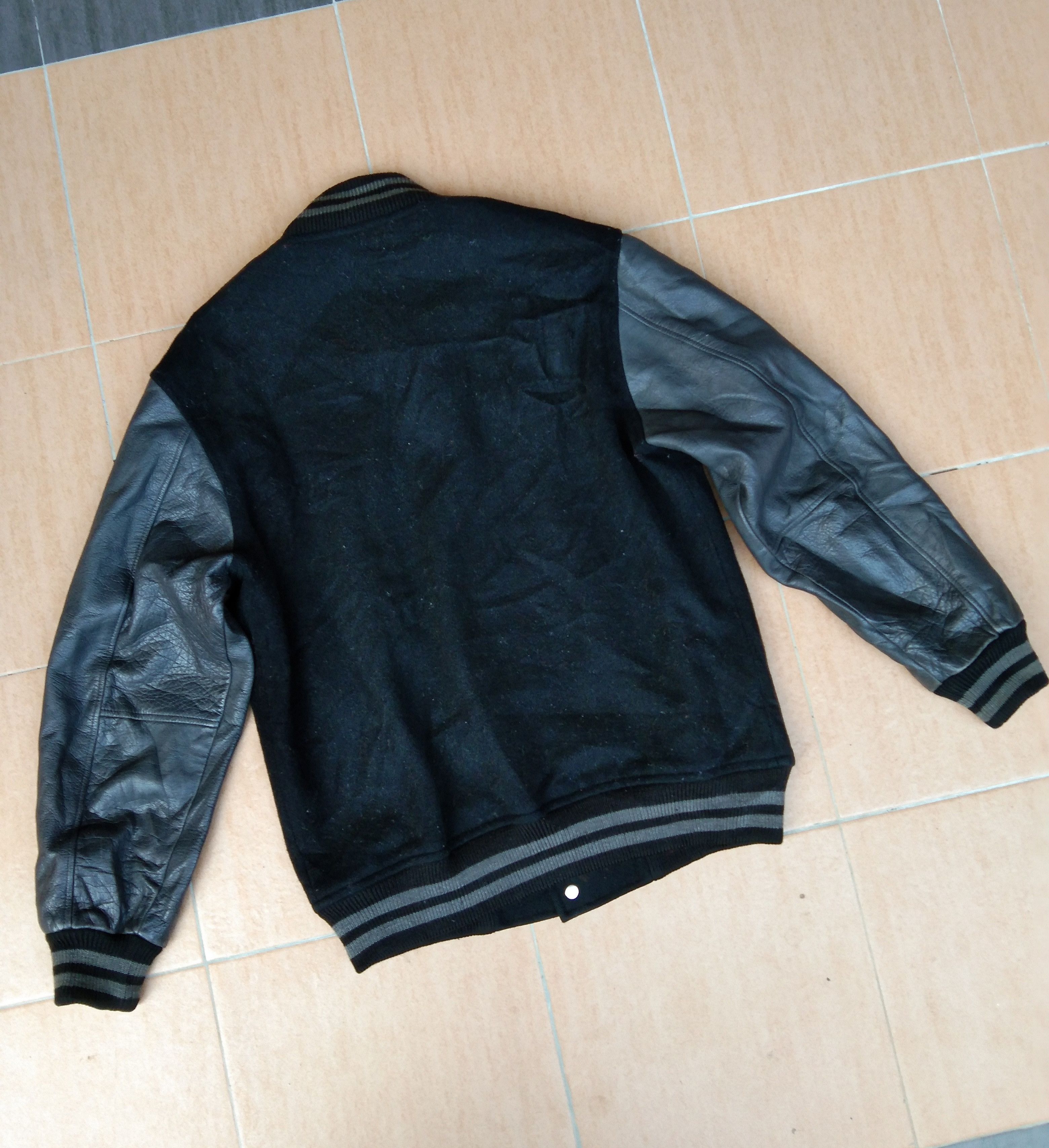 Vintage Vintage Campux Campus Wear Wool + Leather Varsity Jacket Size US L / EU 52-54 / 3 - 2 Thumbnail
