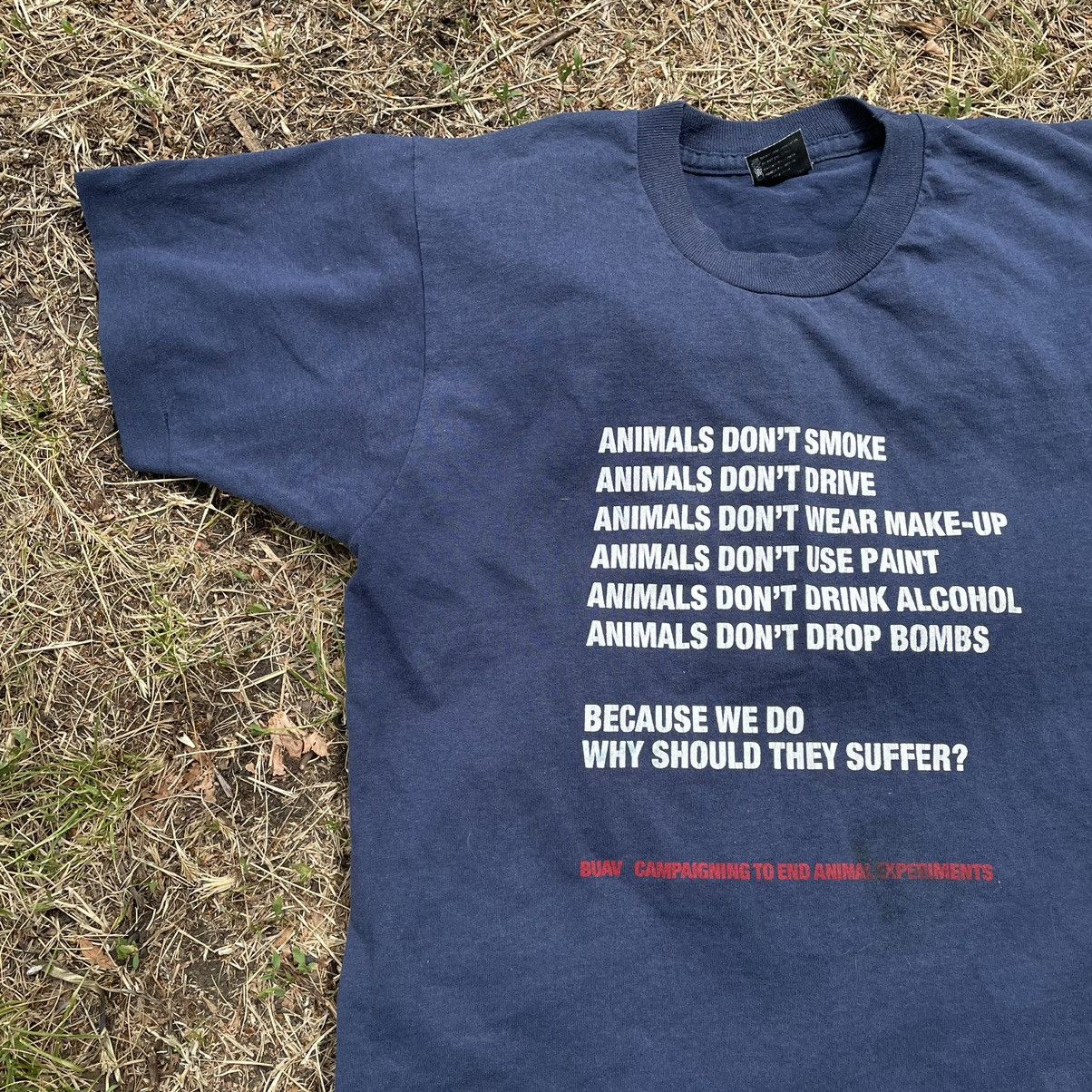 Vintage Vintage 90s Graphic Tee Humor Animal Print Streetwear Navy L Size US L / EU 52-54 / 3 - 3 Thumbnail