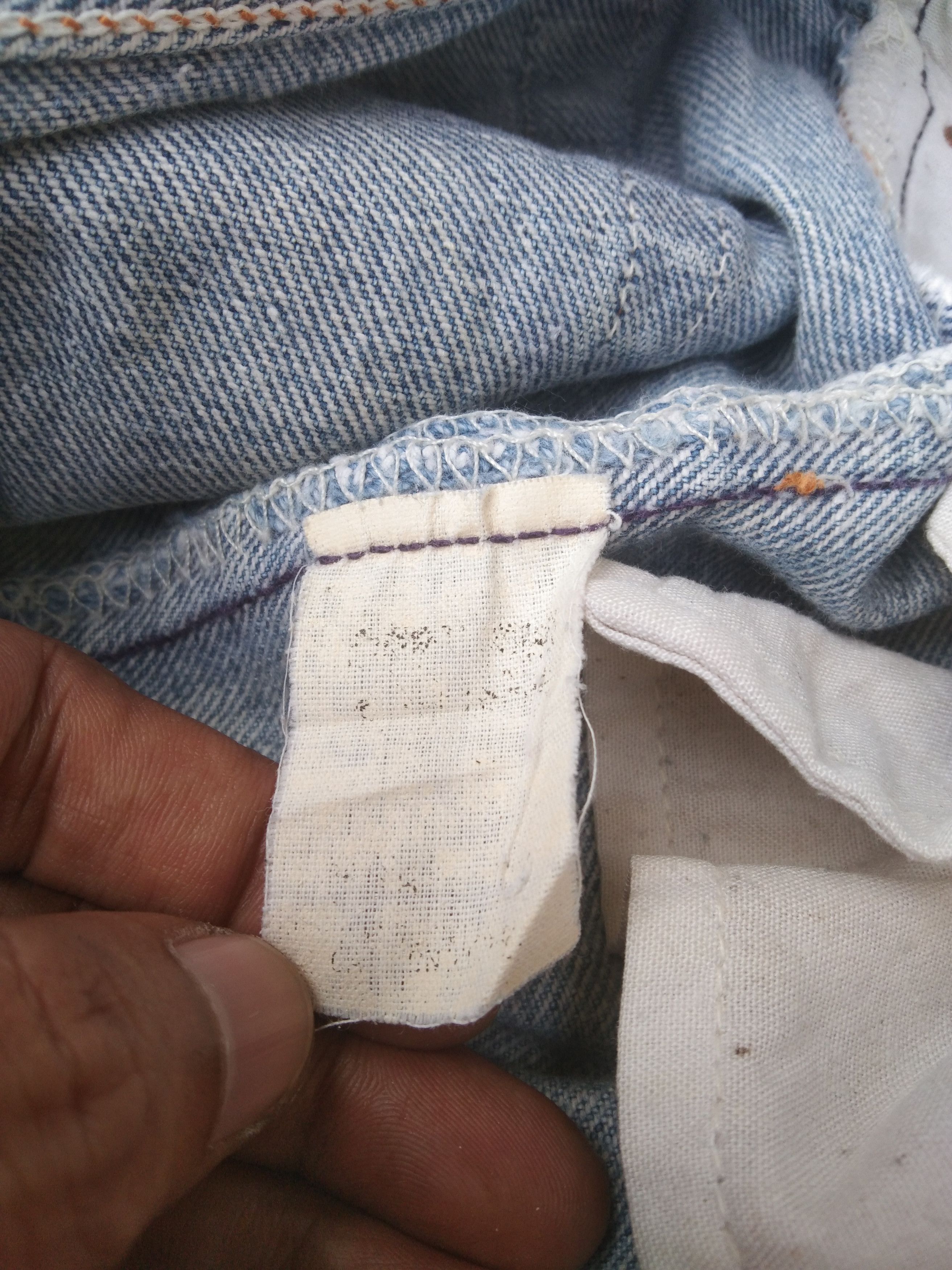 Levi's × Vintage 90s Vintage Levis 501 xx Made In USA Distressed Jeans 36x30 Size US 36 / EU 52 - 12 Thumbnail