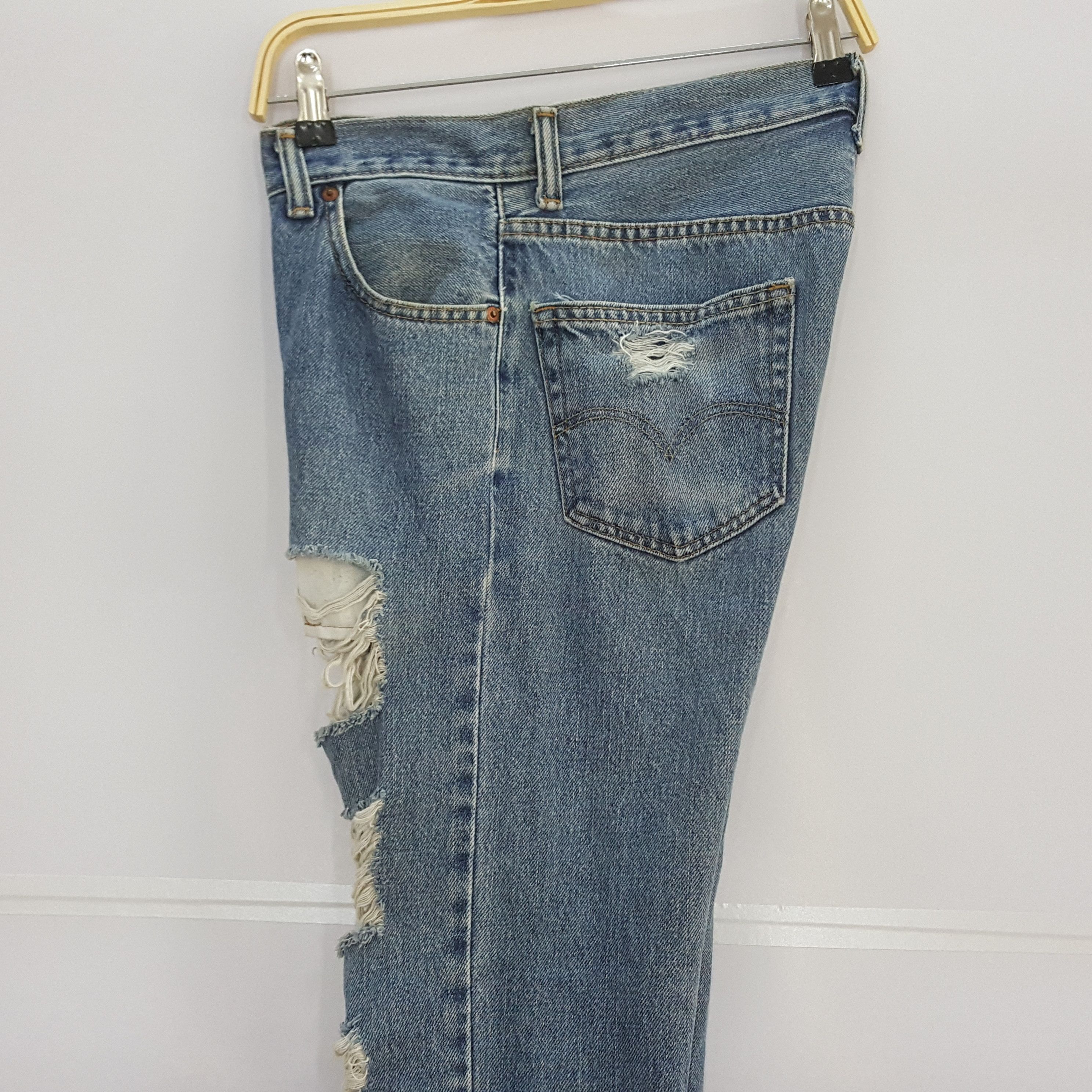 Levi's Vintage Clothing Vintage Levi's 550 Distress Denim Kurt Cobain style pants Size US 30 / EU 46 - 10 Thumbnail