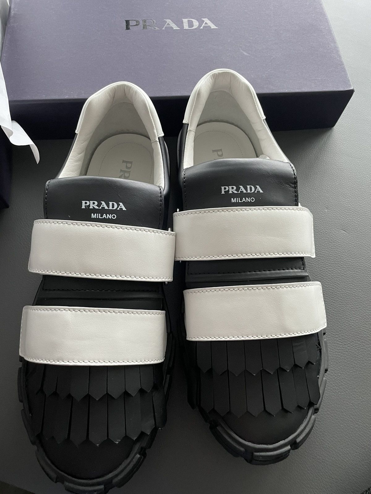 Prada BrandNew Limited Edition Runway Prada Logo Leather Sneakers Size US 10 / EU 43 - 4 Thumbnail