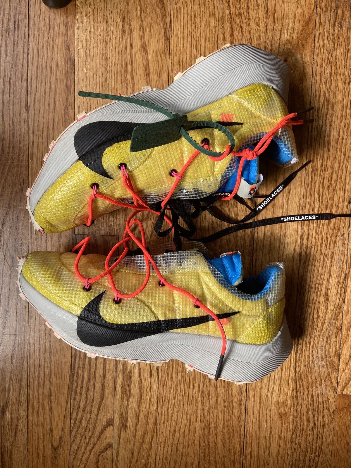 Off-White Vapor Street 'Tour Yellow'