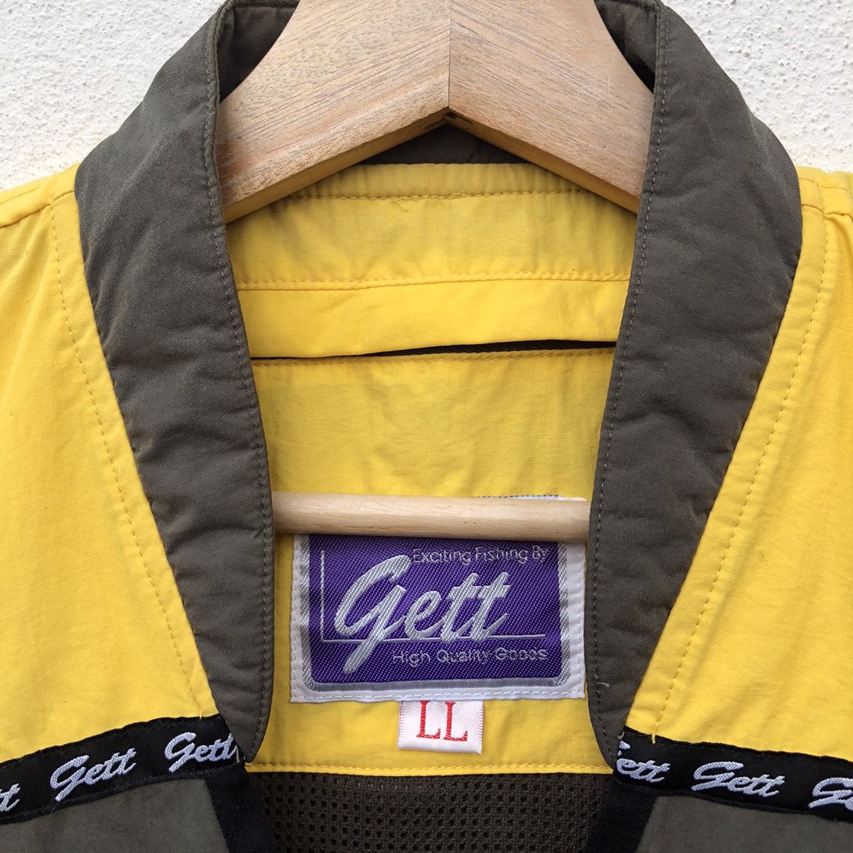 Japanese Brand VINTAGE GETT EXCITING FISHING BAY VEST UTILITY MULTI POCKET Size US L / EU 52-54 / 3 - 8 Thumbnail