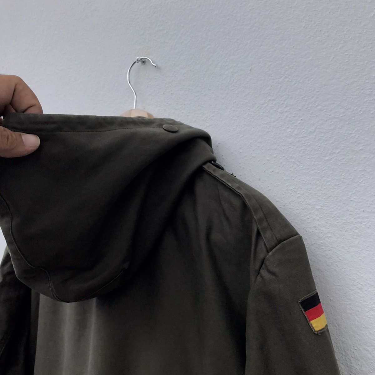 Vintage PARKA FISH TAIL MILITARY WITH GERMANY FLAG OPTI ZIPPER Size US L / EU 52-54 / 3 - 10 Thumbnail