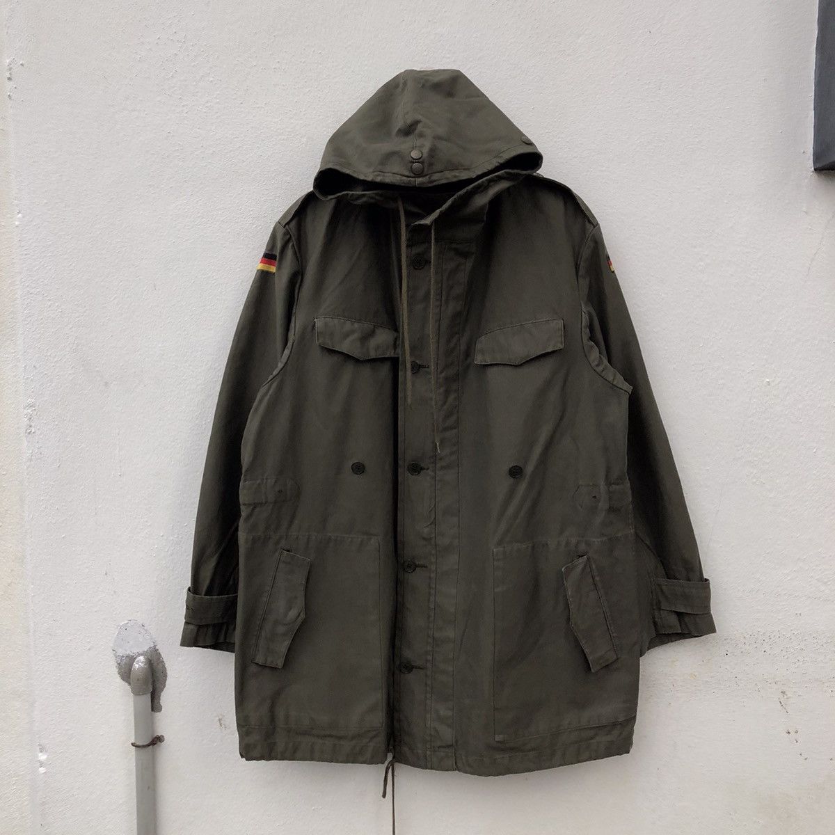 Vintage PARKA FISH TAIL MILITARY WITH GERMANY FLAG OPTI ZIPPER Size US L / EU 52-54 / 3 - 8 Thumbnail