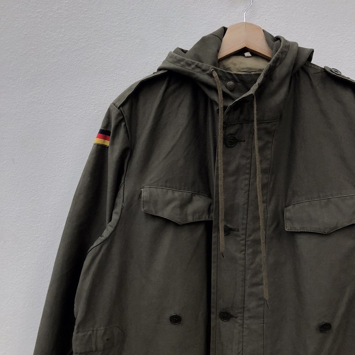Vintage PARKA FISH TAIL MILITARY WITH GERMANY FLAG OPTI ZIPPER Size US L / EU 52-54 / 3 - 3 Thumbnail