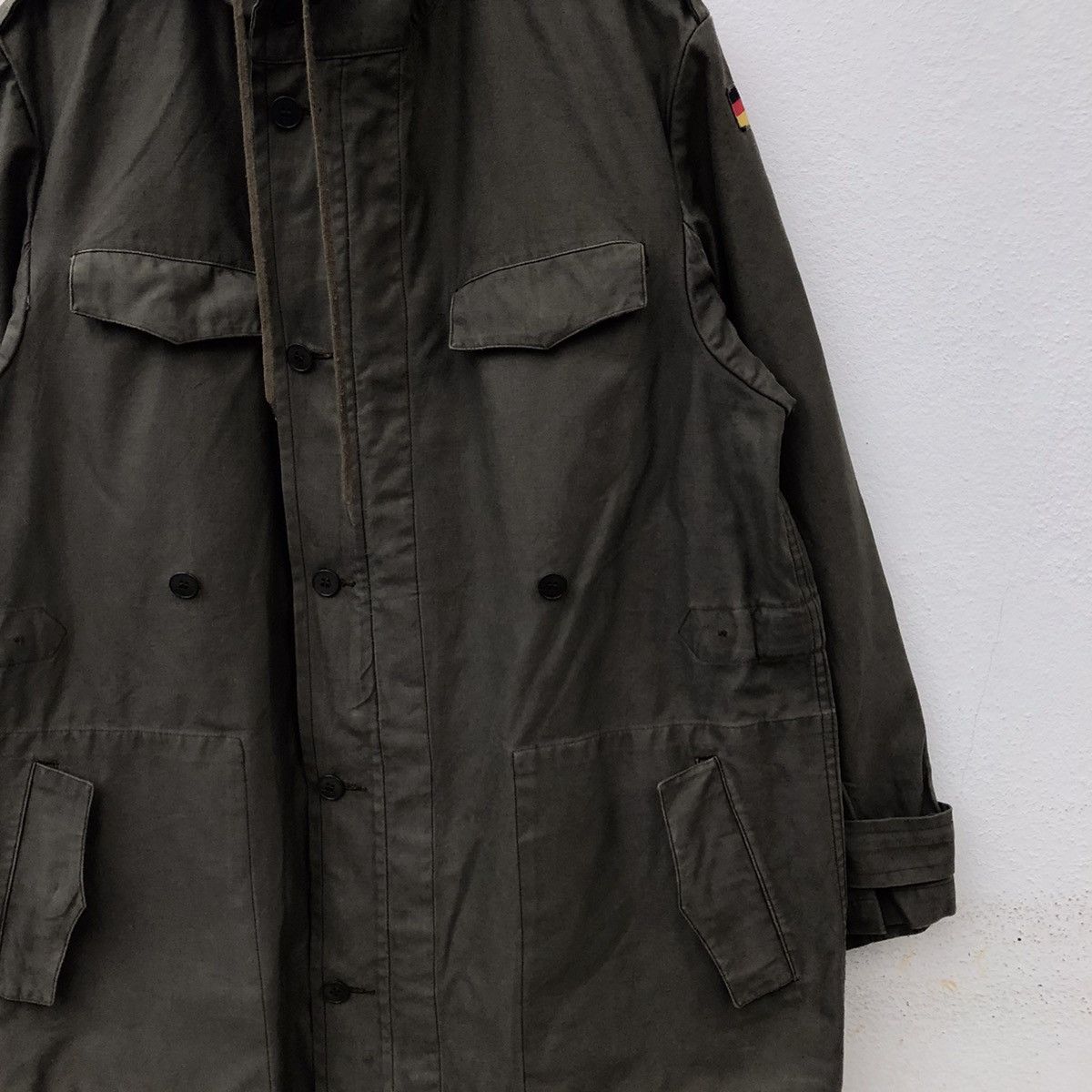 Vintage PARKA FISH TAIL MILITARY WITH GERMANY FLAG OPTI ZIPPER Size US L / EU 52-54 / 3 - 4 Thumbnail