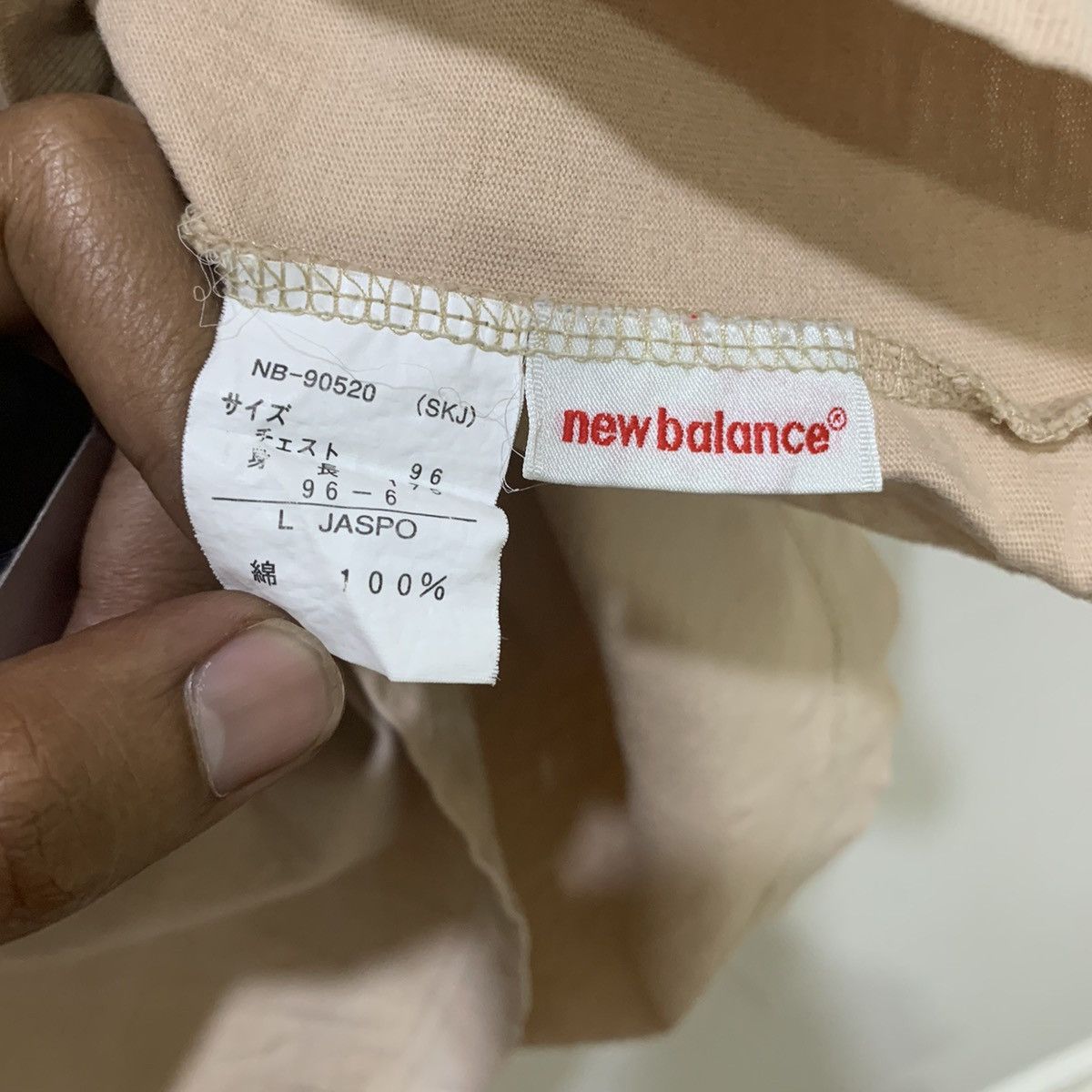 New Balance NEW BALANCE Sneakers Circle Big Logo Streetwear Fashion Tee Size US L / EU 52-54 / 3 - 6 Thumbnail