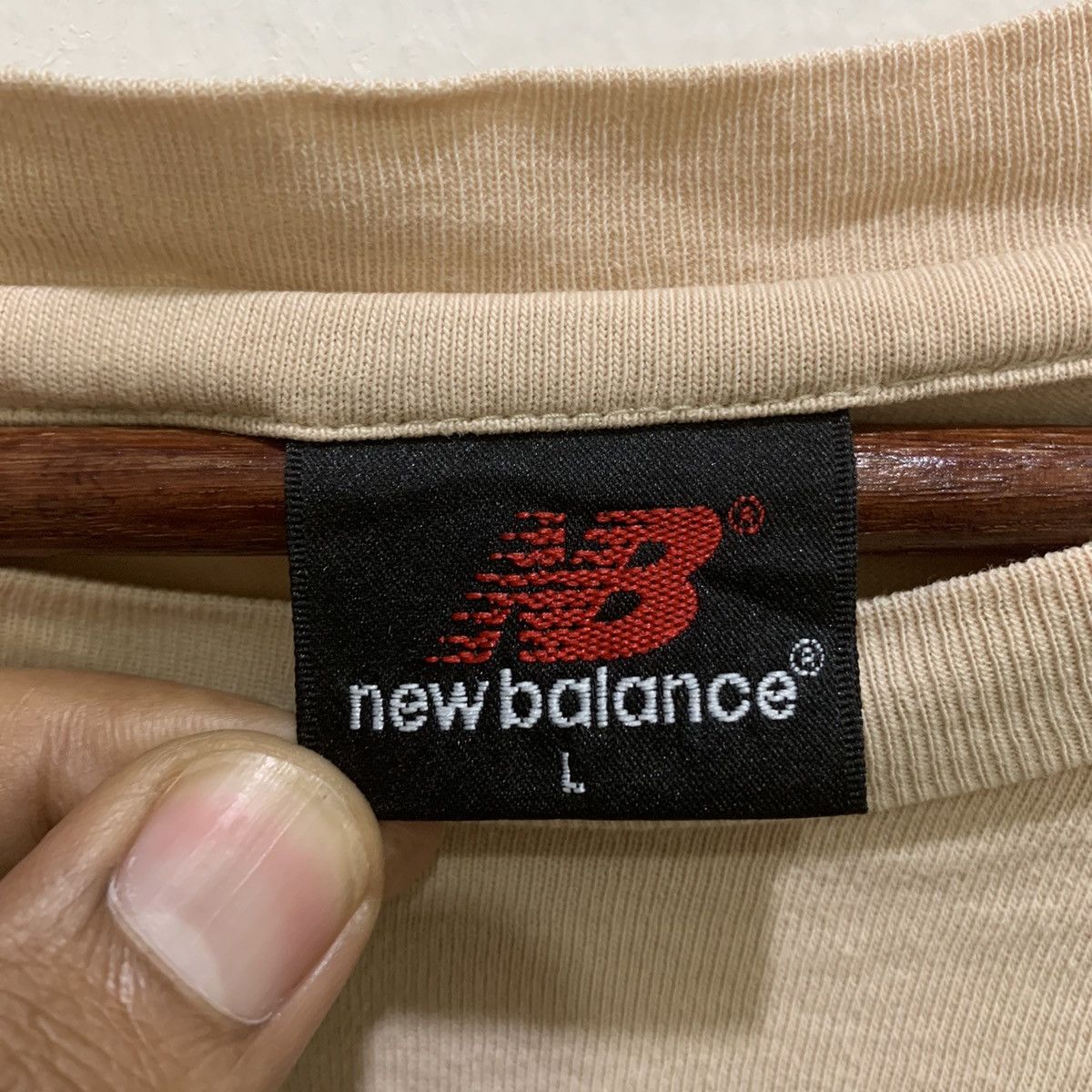 New Balance NEW BALANCE Sneakers Circle Big Logo Streetwear Fashion Tee Size US L / EU 52-54 / 3 - 5 Thumbnail