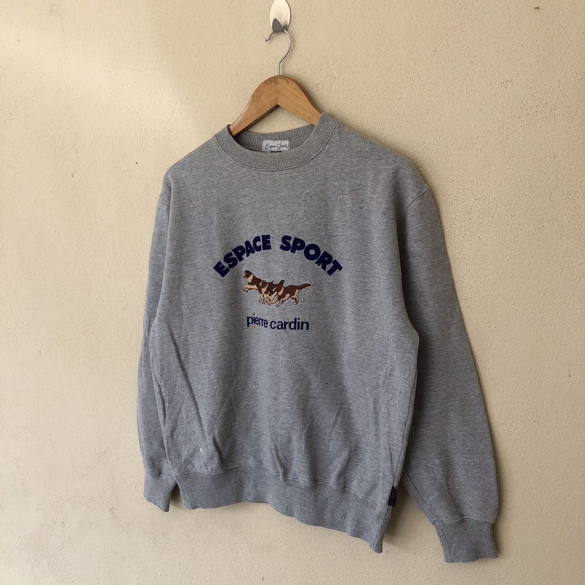 Japanese Brand SWEATSHIRT BIG LOGO EMBROIDERED ESCAPE SPORT PIERRE CARDIN Size US M / EU 48-50 / 2 - 2 Thumbnail