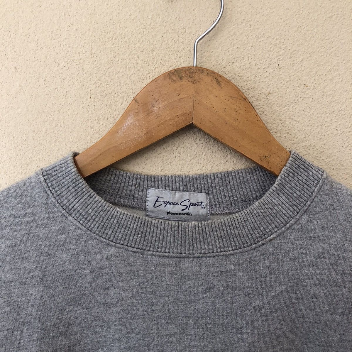 Japanese Brand SWEATSHIRT BIG LOGO EMBROIDERED ESCAPE SPORT PIERRE CARDIN Size US M / EU 48-50 / 2 - 4 Thumbnail