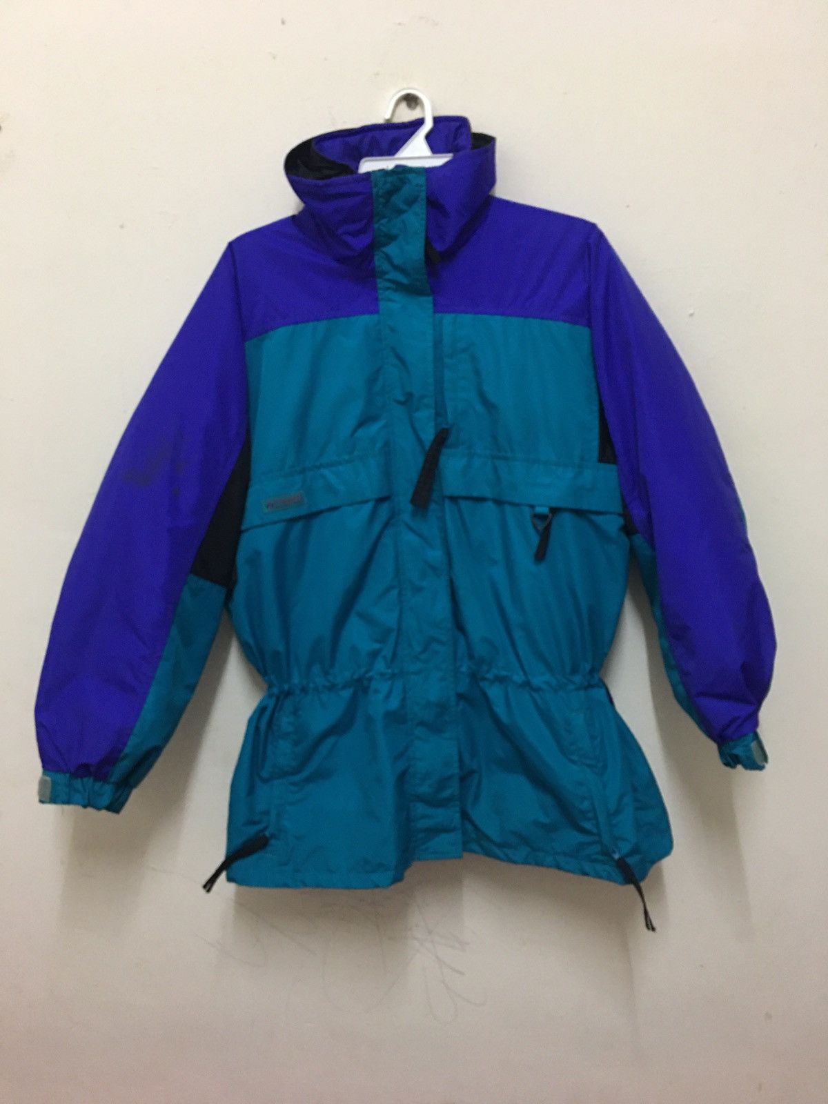 image of Columbia Sportwear Radial Sleeve in Green, Men's (Size Large)