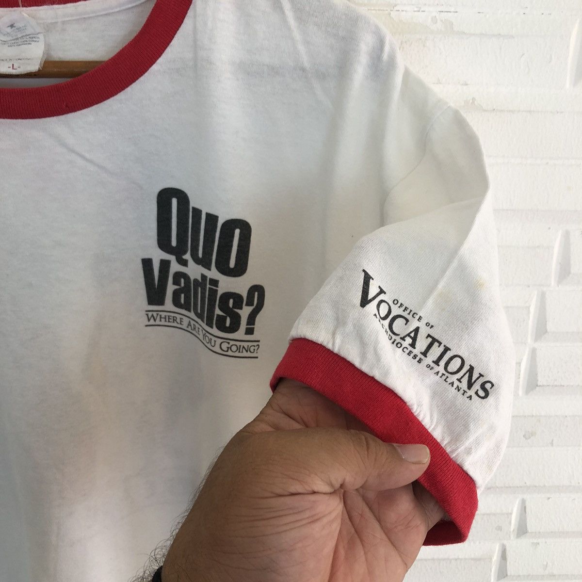 Vintage VINTAGE ANVIL QUA VADIS BIG LOGO TEE RINGER RARE COLOUR Size US L / EU 52-54 / 3 - 6 Thumbnail