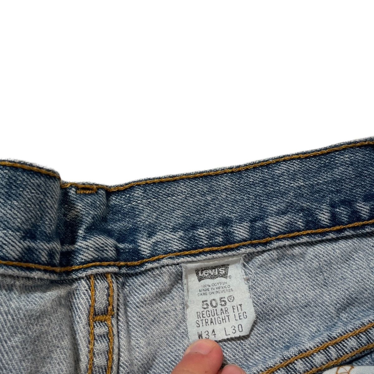 Levi's × Vintage Levi’s 505 Light Wash Jeans Size US 33 - 2 Thumbnail
