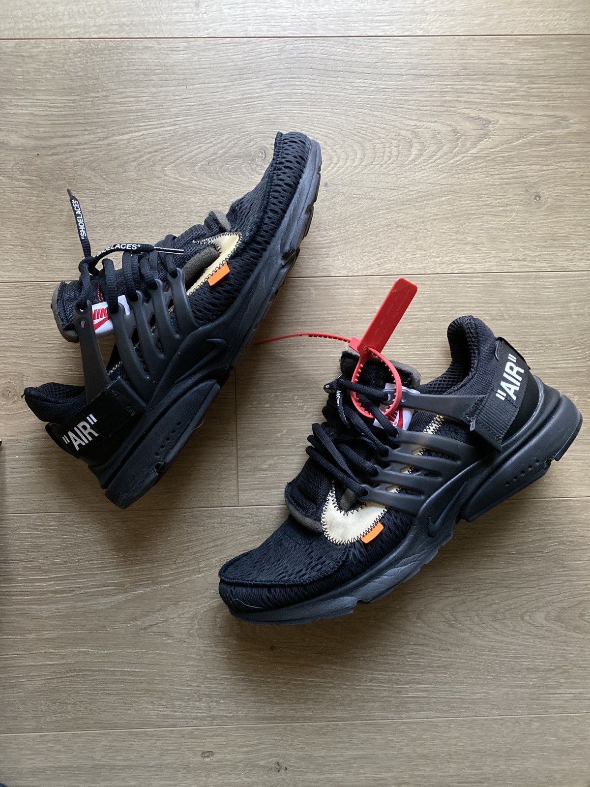 image of Nike Off-White Air Presto Shoes in Black/White Cone, Men's (Size 10)