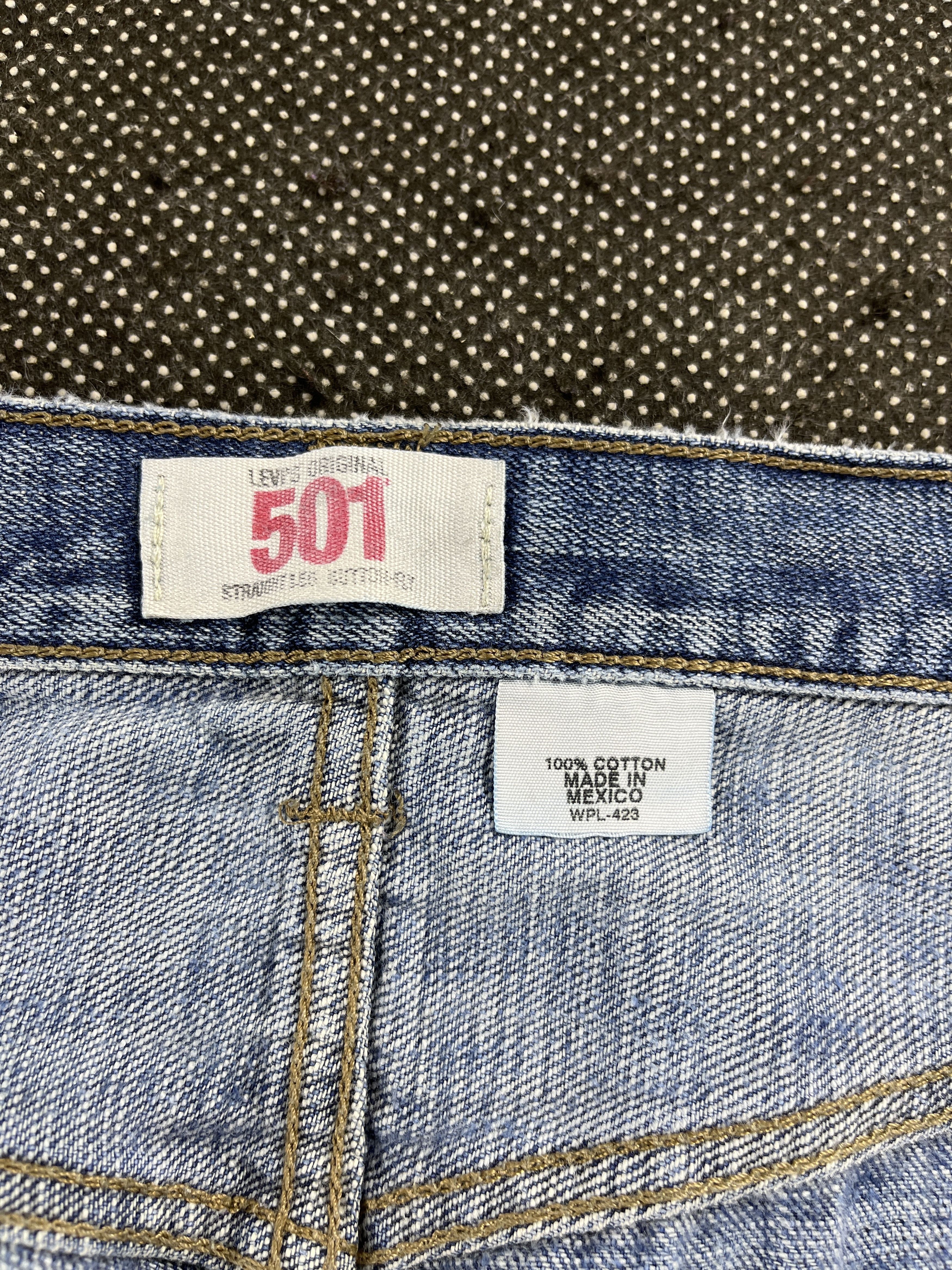 Levi's Vintage Levi’s 501 Ripped Jeans 35 x 29 Denim - J261 Size US 35 - 8 Thumbnail