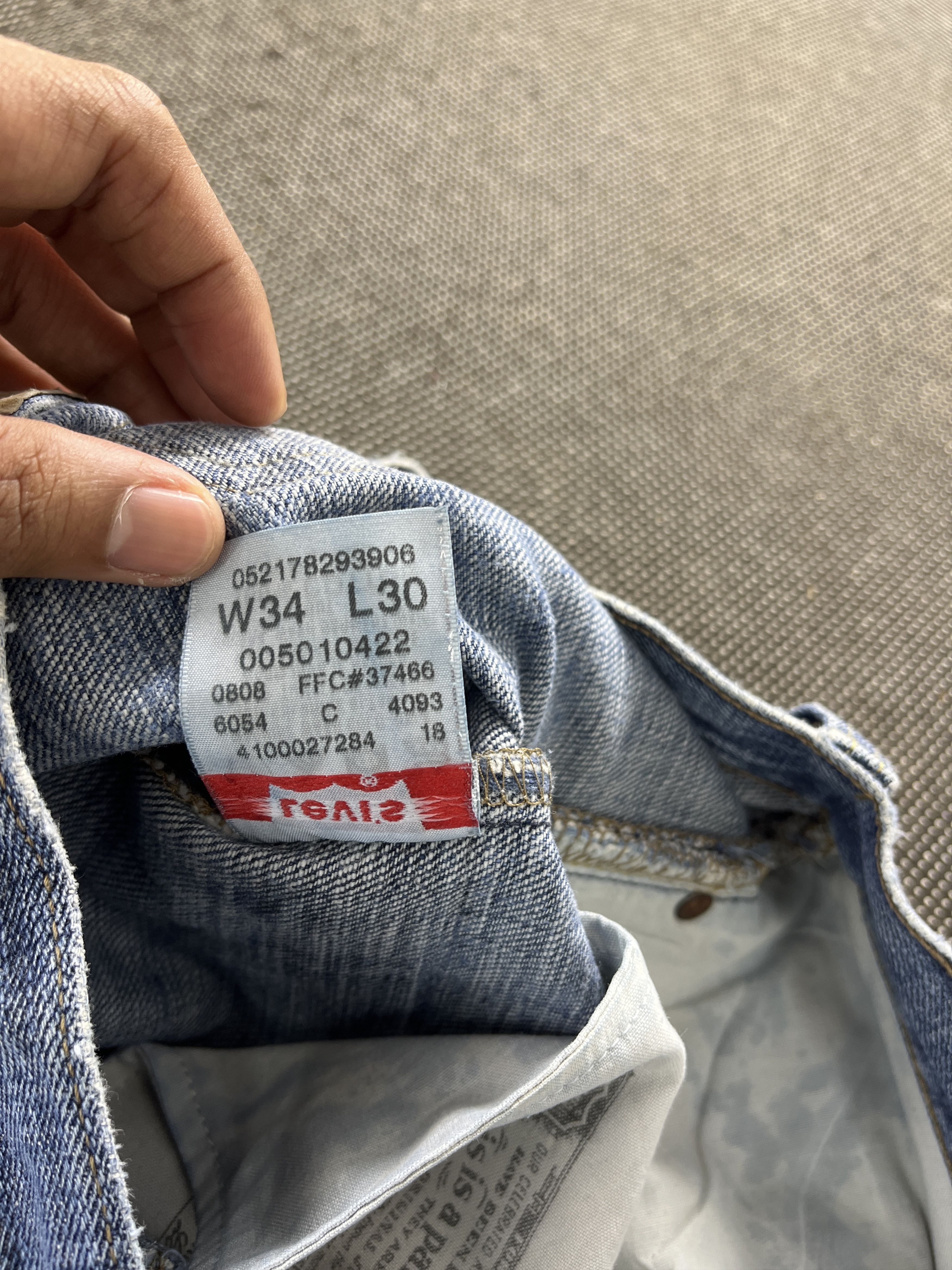 Levi's Vintage Levi’s 501 Ripped Jeans 35 x 29 Denim - J261 Size US 35 - 10 Thumbnail
