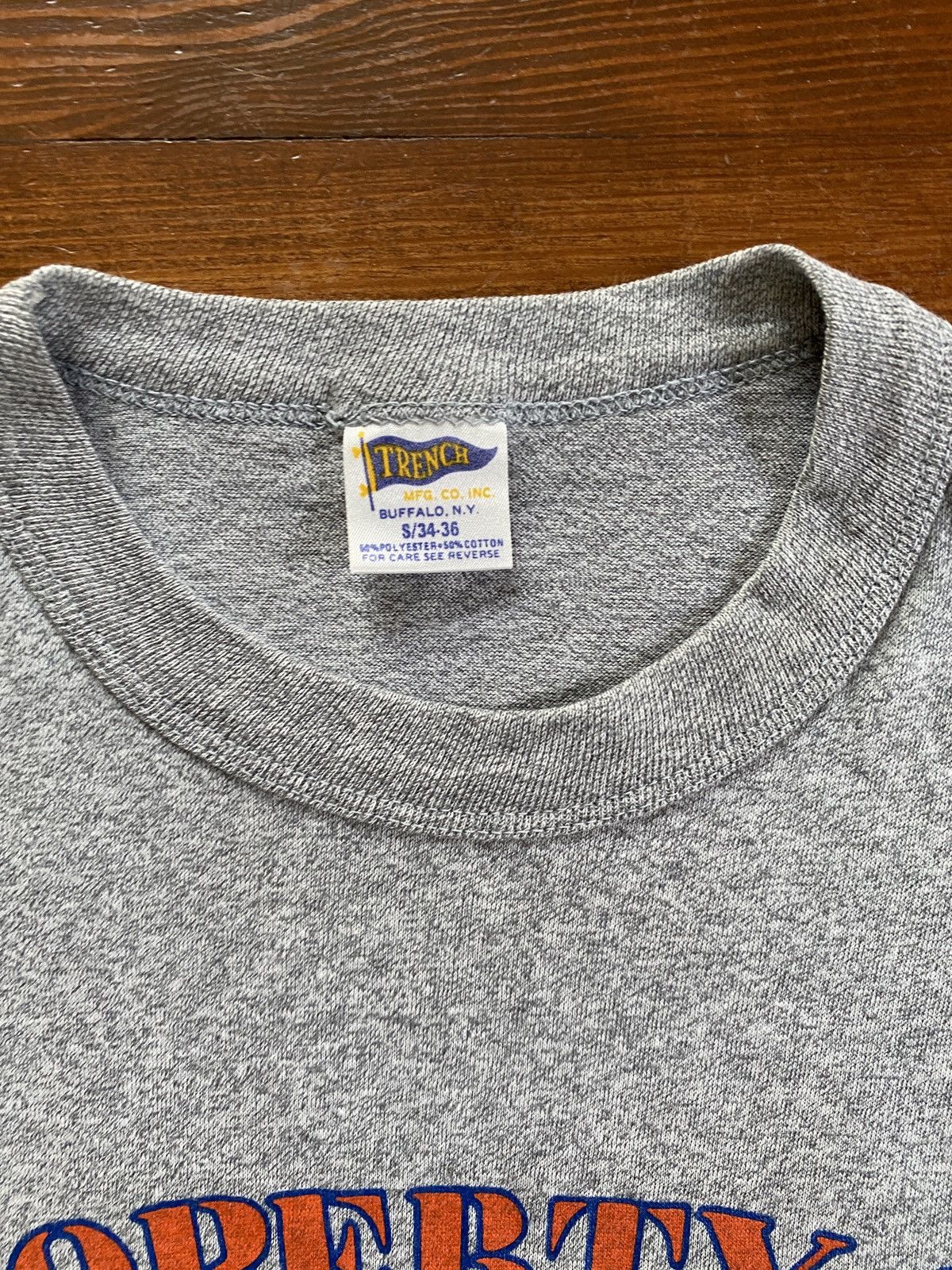 MLB Vintage 80’s New York Mets Single Stitch Trench Tee Size US XS / EU 42 / 0 - 5 Thumbnail