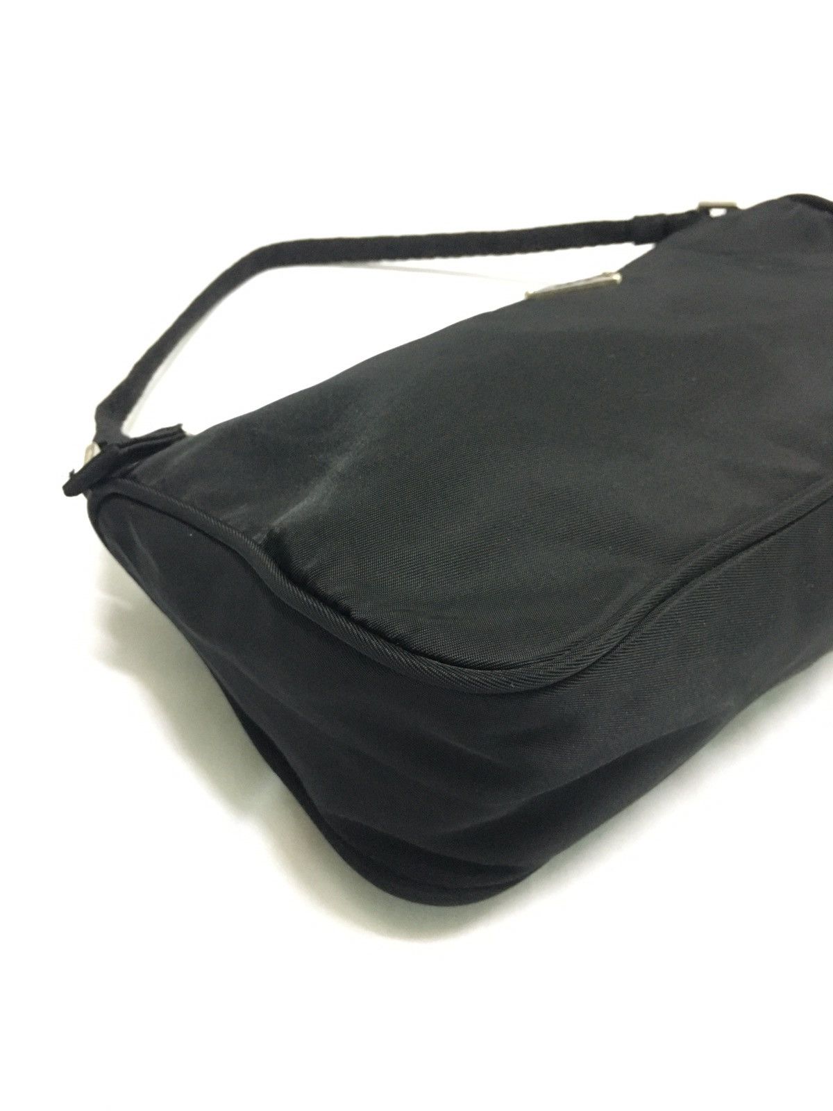 Prada 🔥Hot Item🔥Authentic Vintage Prada Nylon Handcarry Size ONE SIZE - 15 Thumbnail